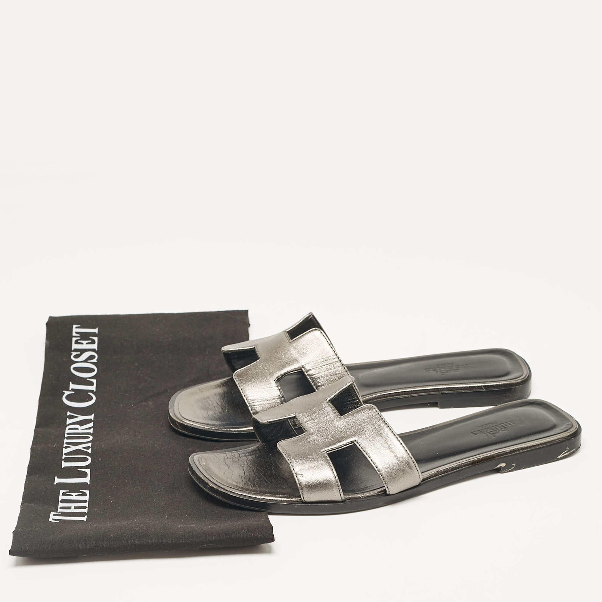 Hermes Metallic Grey Leather Oran Flat Slides Size 38