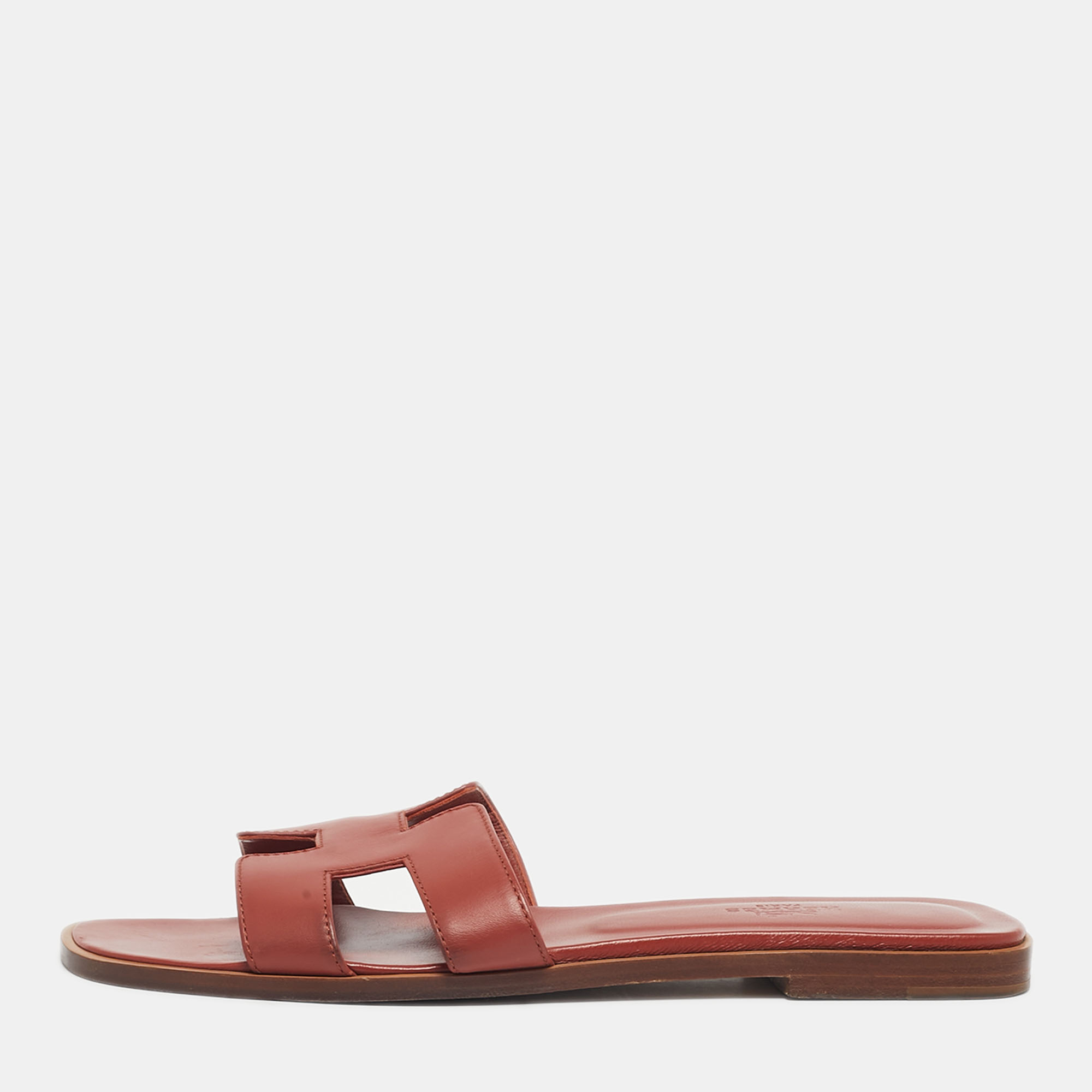 Hermes Brick Red Leather Oran Flat Slides Size
Hermes Brick Red Leather Oran Flat Slides Size