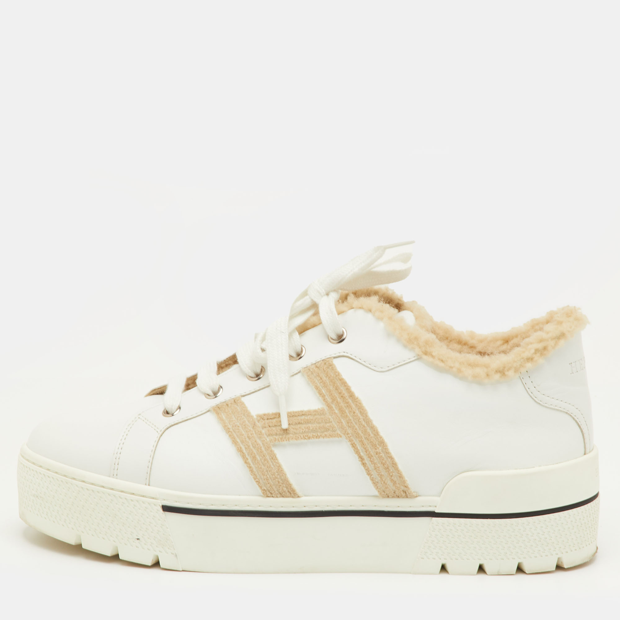 Hermes Dare Size White/Beige Leather and Shearling Low Top Sneakers
Hermes Dare Size White/Beige Leather and Shearling Low Top Sneakers