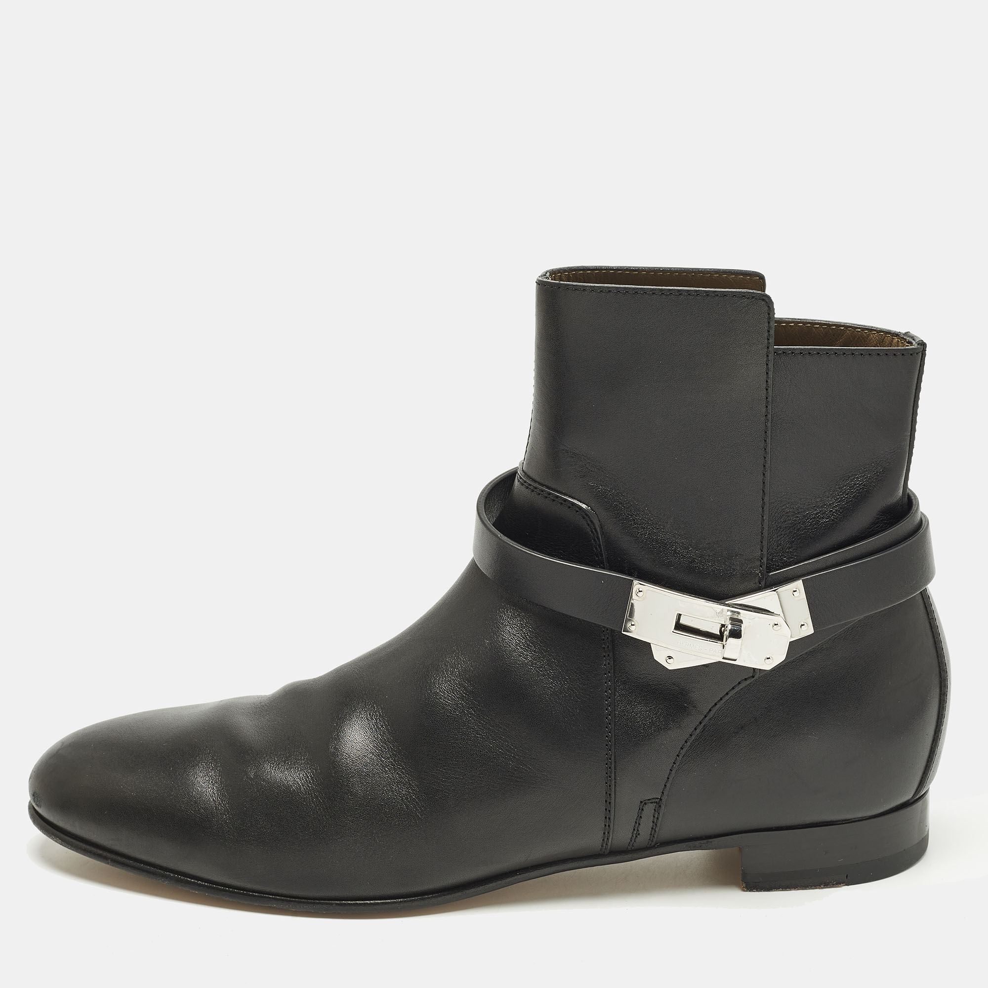 Hermès Neo Size Black Leather Ankle Length Boots
Hermès Neo Size Black Leather Ankle Length Boots