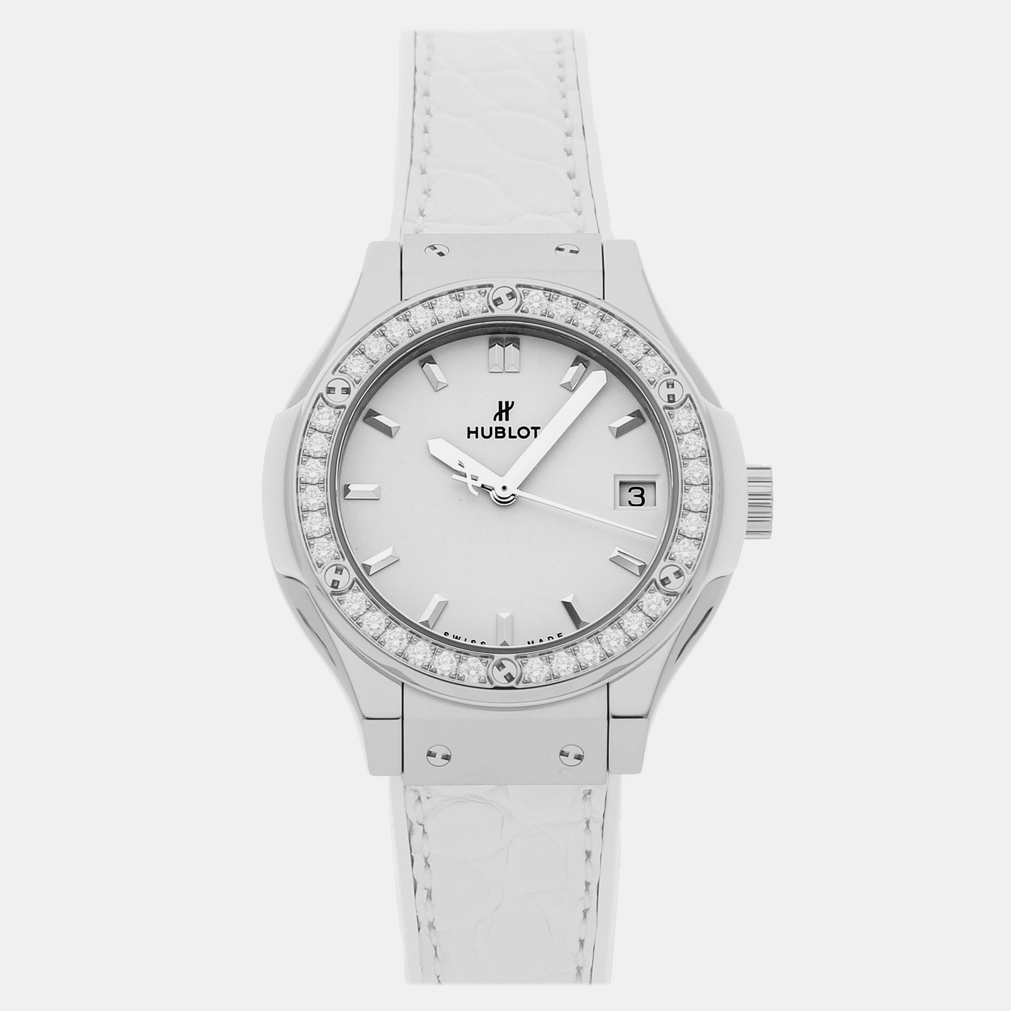 Hublot White Titanium Classic Fusion 581.NE.2010.LR.1204 Quartz Women's Wristwatch 33 Mm