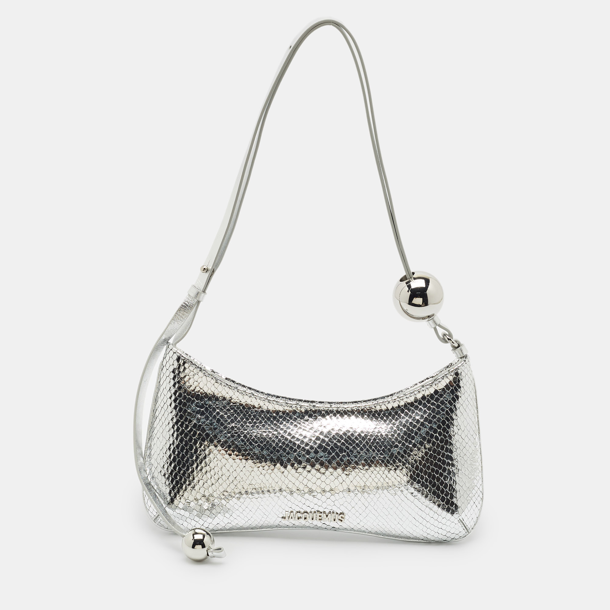 Jacquemus Silver Snakeskin Embossed Patent Leather Le Bisou Perle Shoulder Bag
Jacquemus Silver Snakeskin Embossed Patent Leather Le Bisou Perle Shoulder Bag