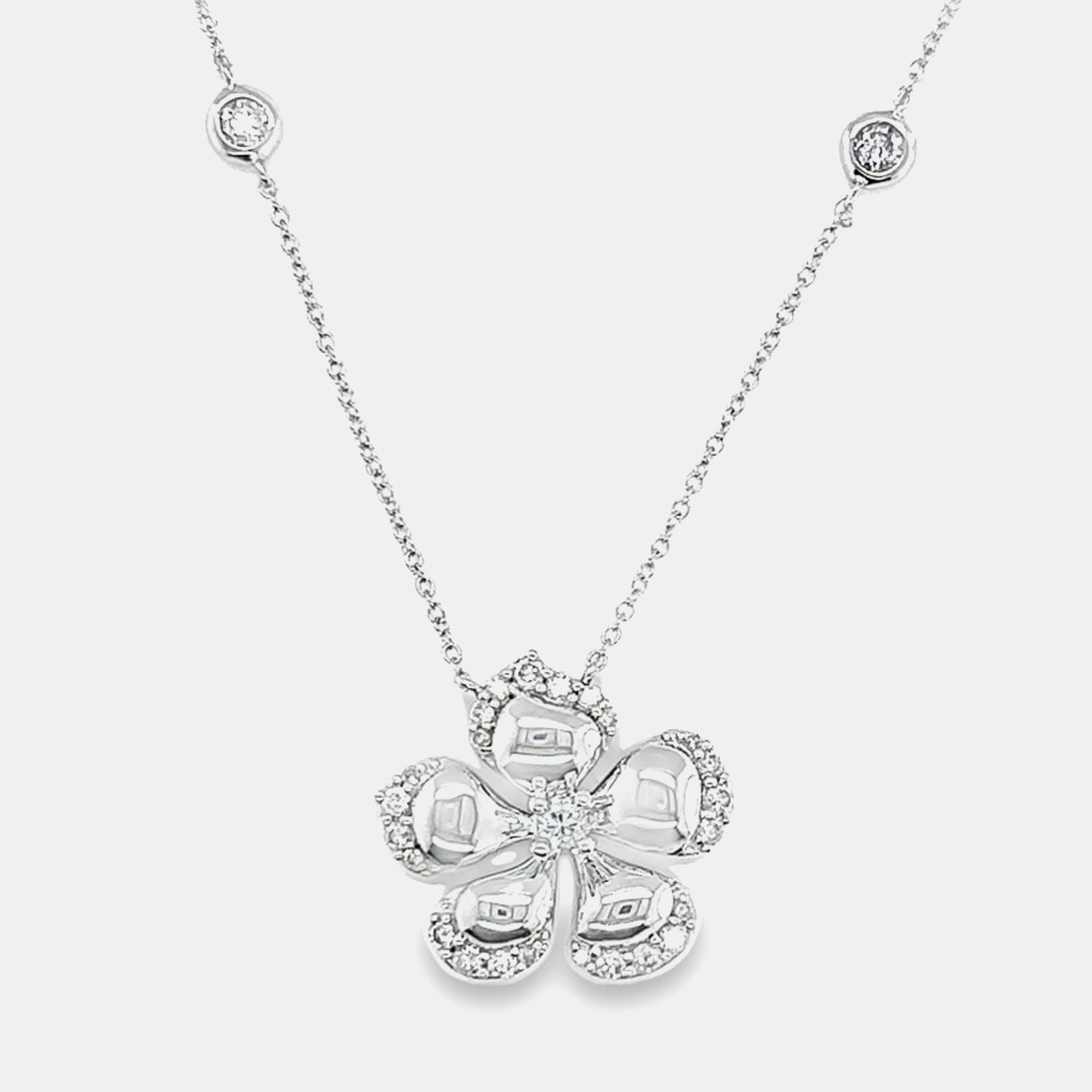 14K White Gold Lucky Floral Diamond Pendant Necklace (0.40ctw)