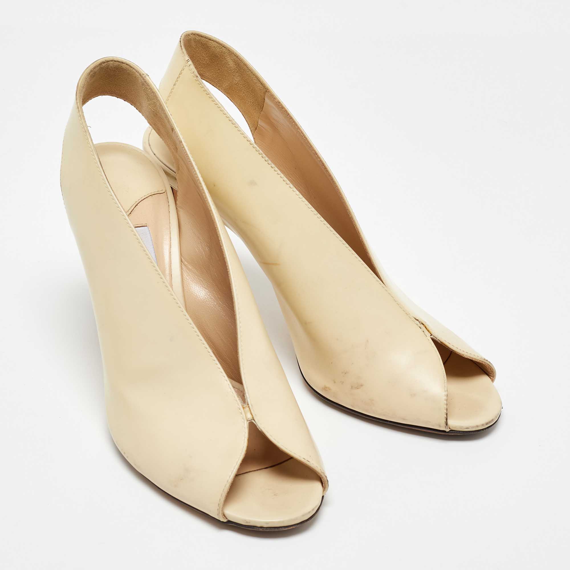 Jimmy Choo Cream Leather Shar Slingback Pumps Size 39