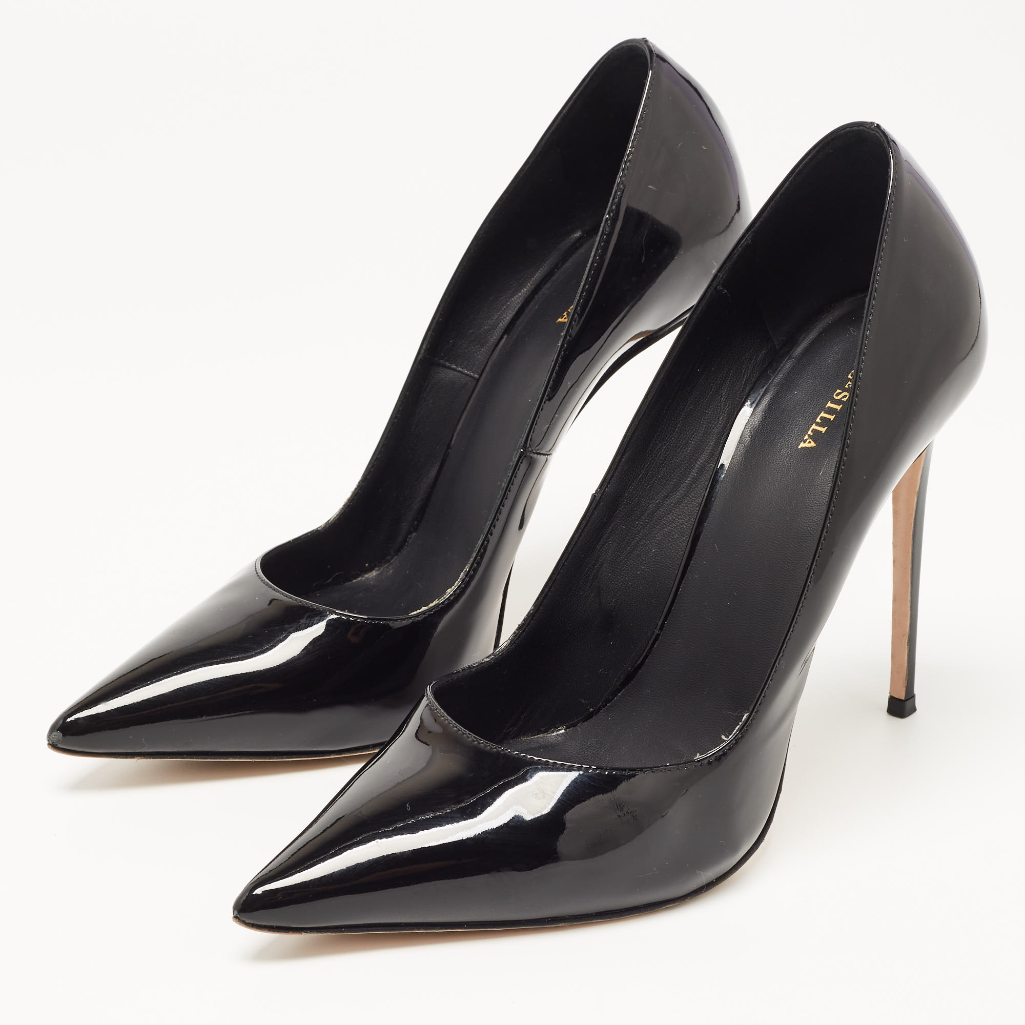 

Le Silla Black Patent Leather Pointed Toe Pumps Size