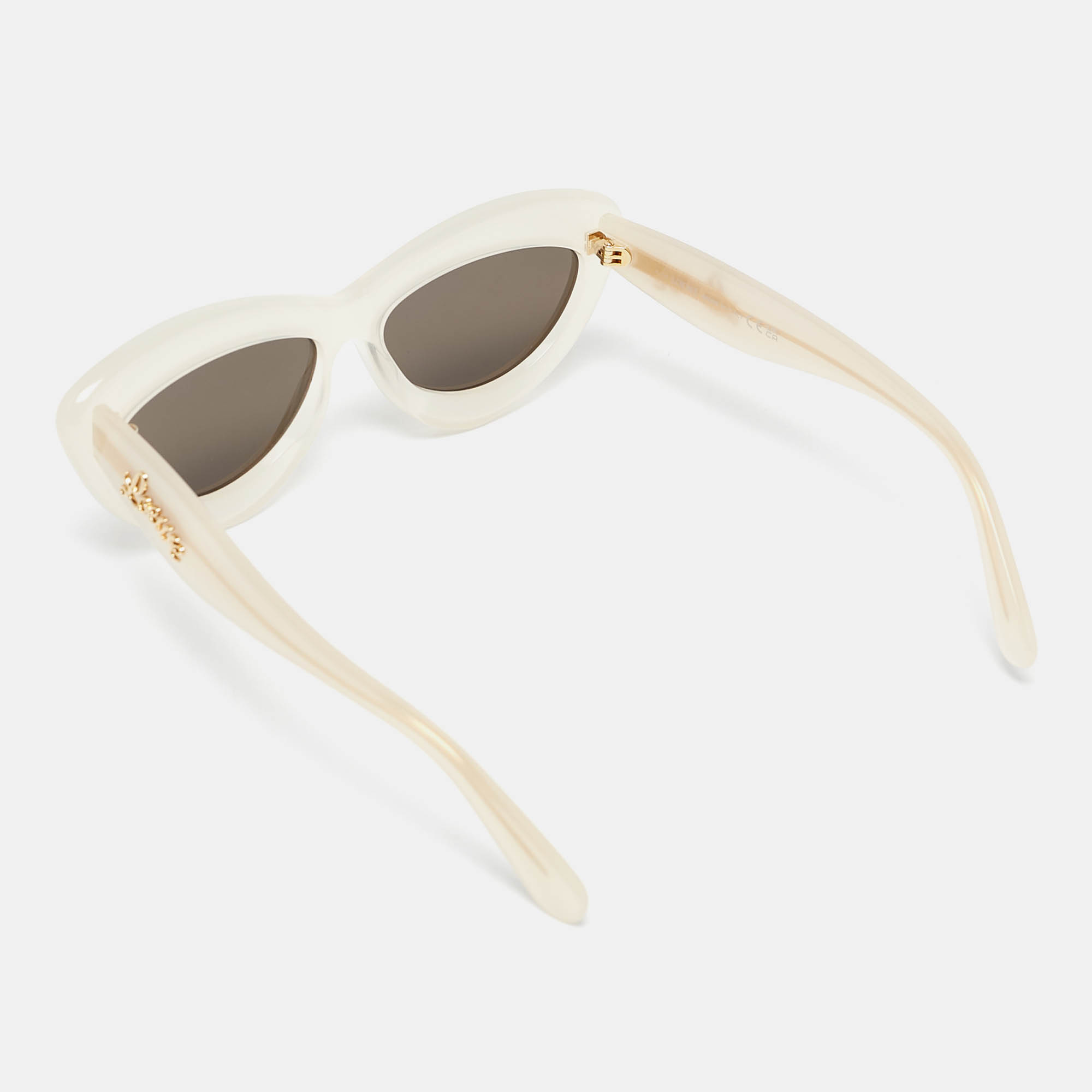 Loewe Off White/Black LW40096I Curvy Cat Eye Sunglasses