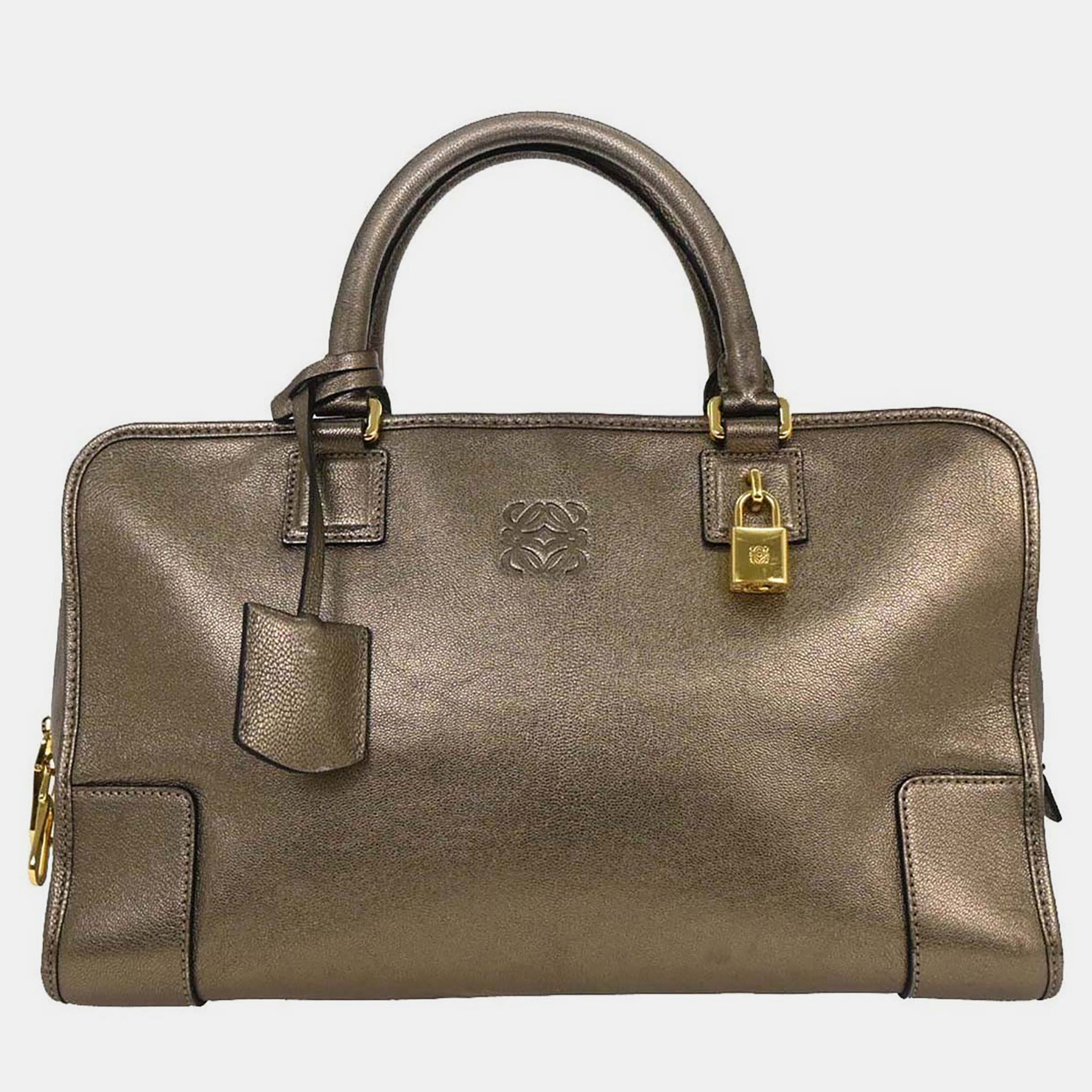 Loewe Gold Amazona 36 Handbag
Loewe Gold Amazona 36 Handbag