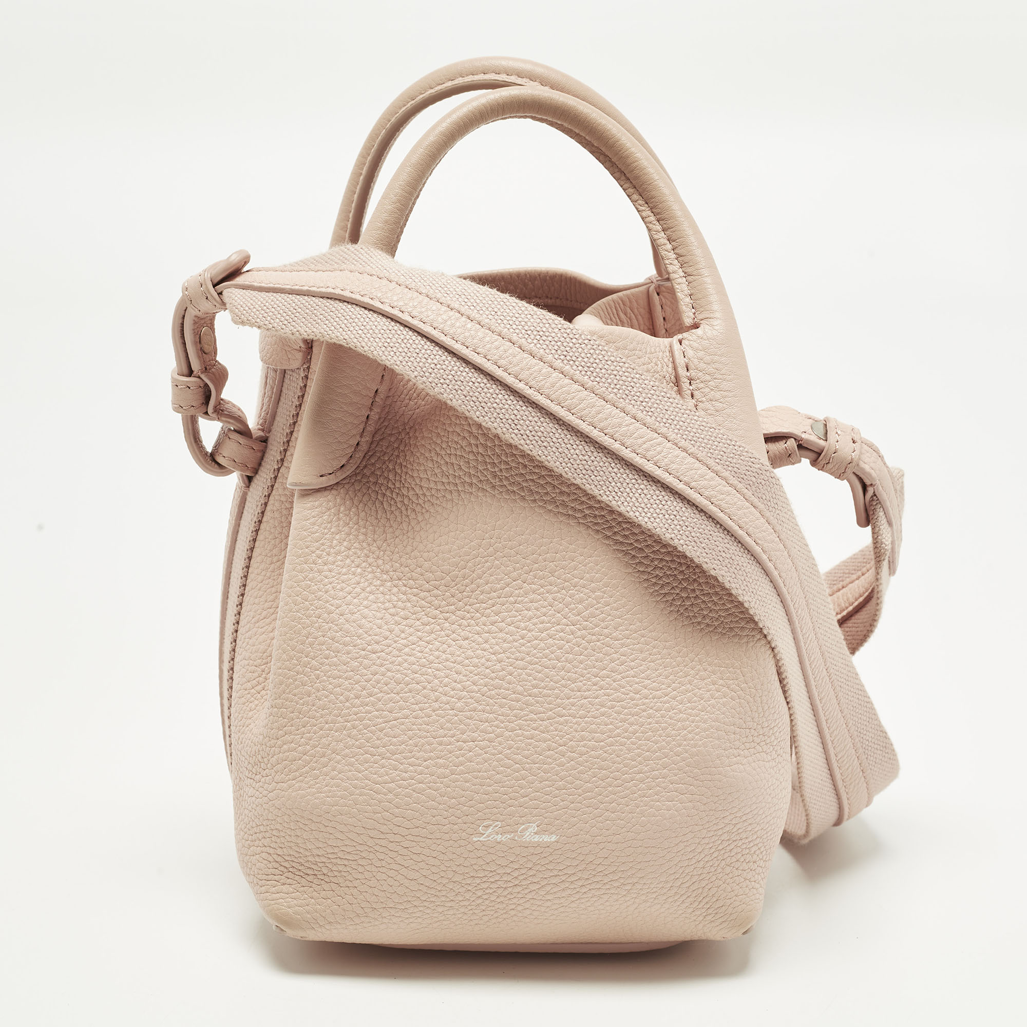 Loro Piana Bale Micro Pink Leather Bucket Bag
Loro Piana Bale Micro Pink Leather Bucket Bag
