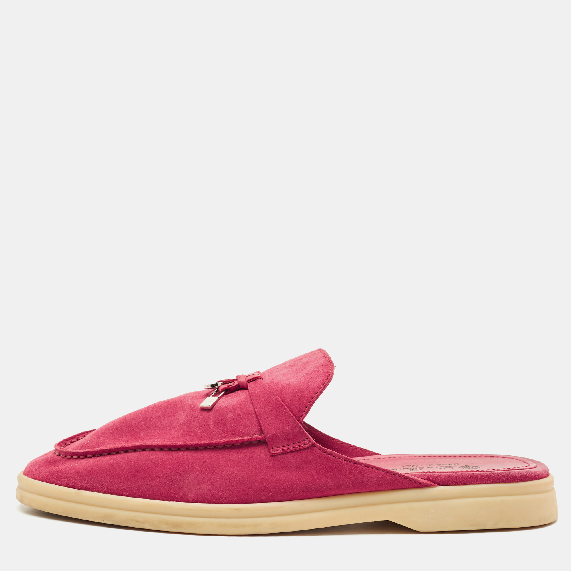 Loro Piana Fuchsia Suede Babouche Charms Walk Flat Mules Size, Pink
Loro Piana Fuchsia Suede Babouche Charms Walk Flat Mules Size, Pink