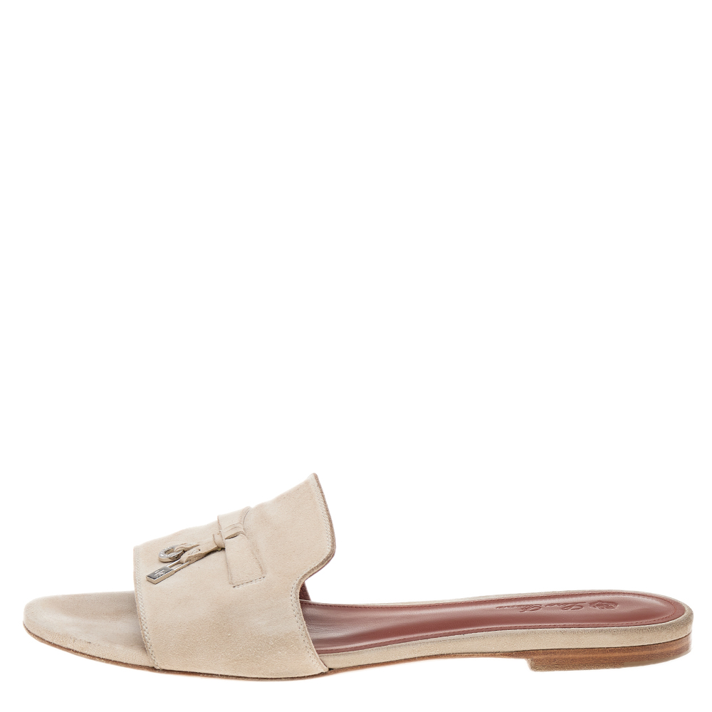 Loro Piana Beige Suede Summer Charms Flat Slides Size
Loro Piana Beige Suede Summer Charms Flat Slides Size