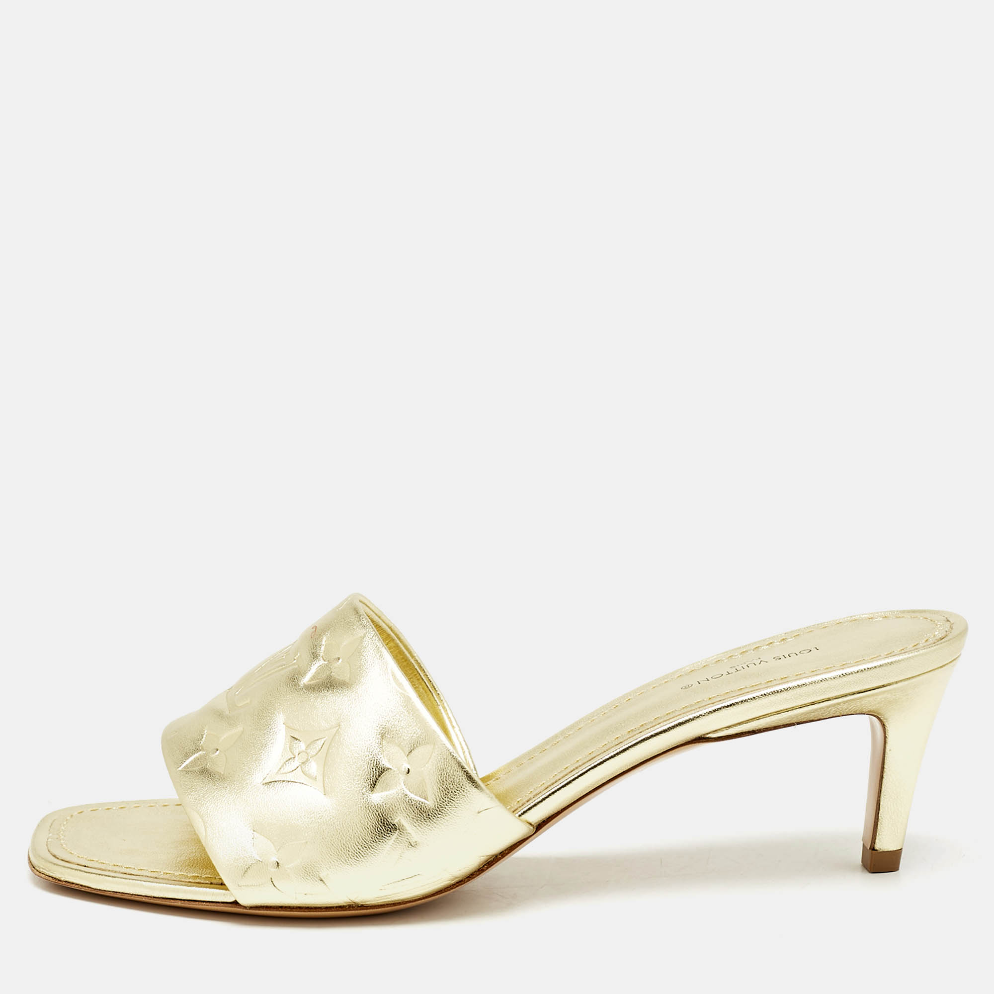 Louis Vuitton Gold Monogram Embossed Leather Revival Slide Sandals Size
Louis Vuitton Gold Monogram Embossed Leather Revival Slide Sandals Size