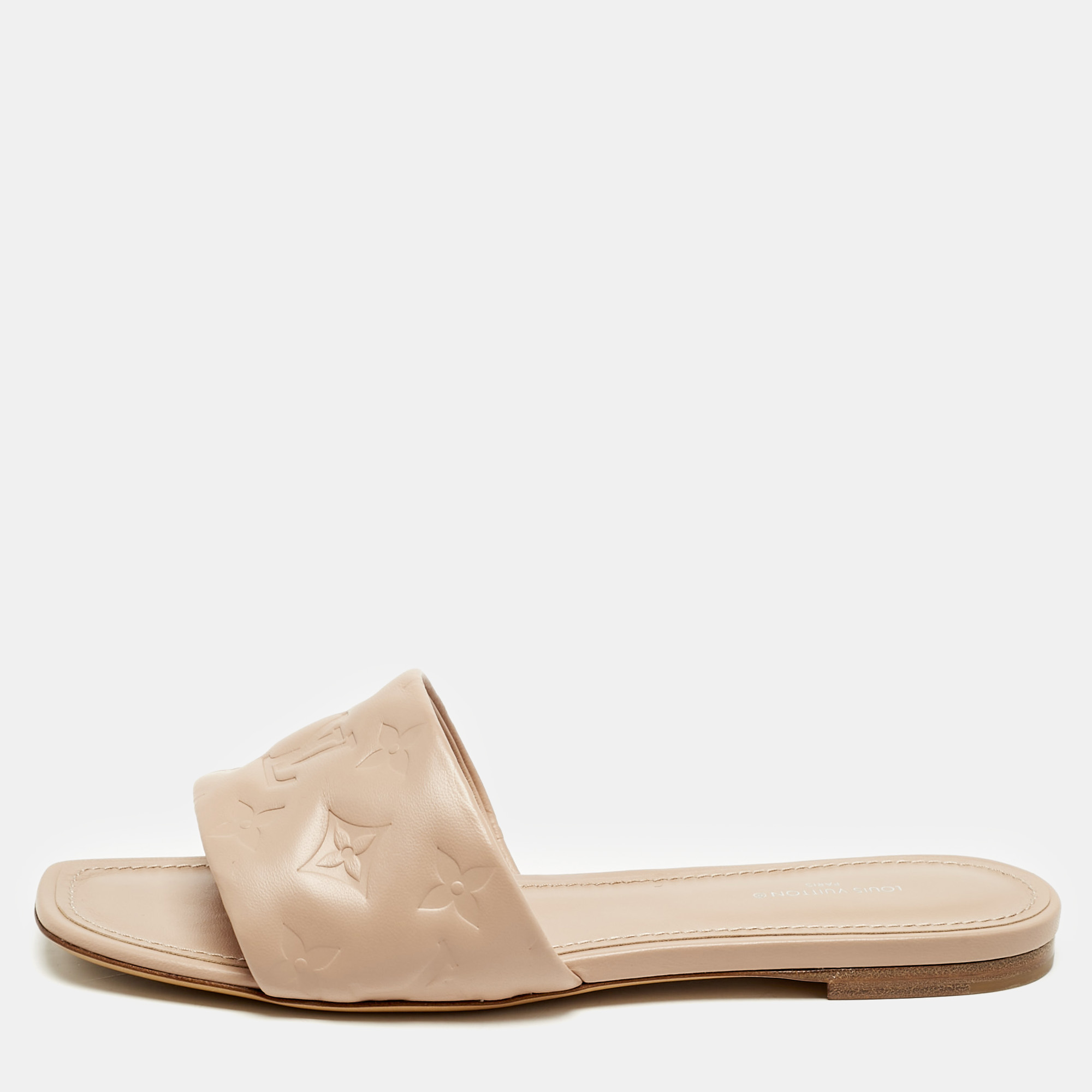 Louis Vuitton Dusty Pink Monogram Embossed Leather Revival Flat Slides Size
Louis Vuitton Dusty Pink Monogram Embossed Leather Revival Flat Slides Size