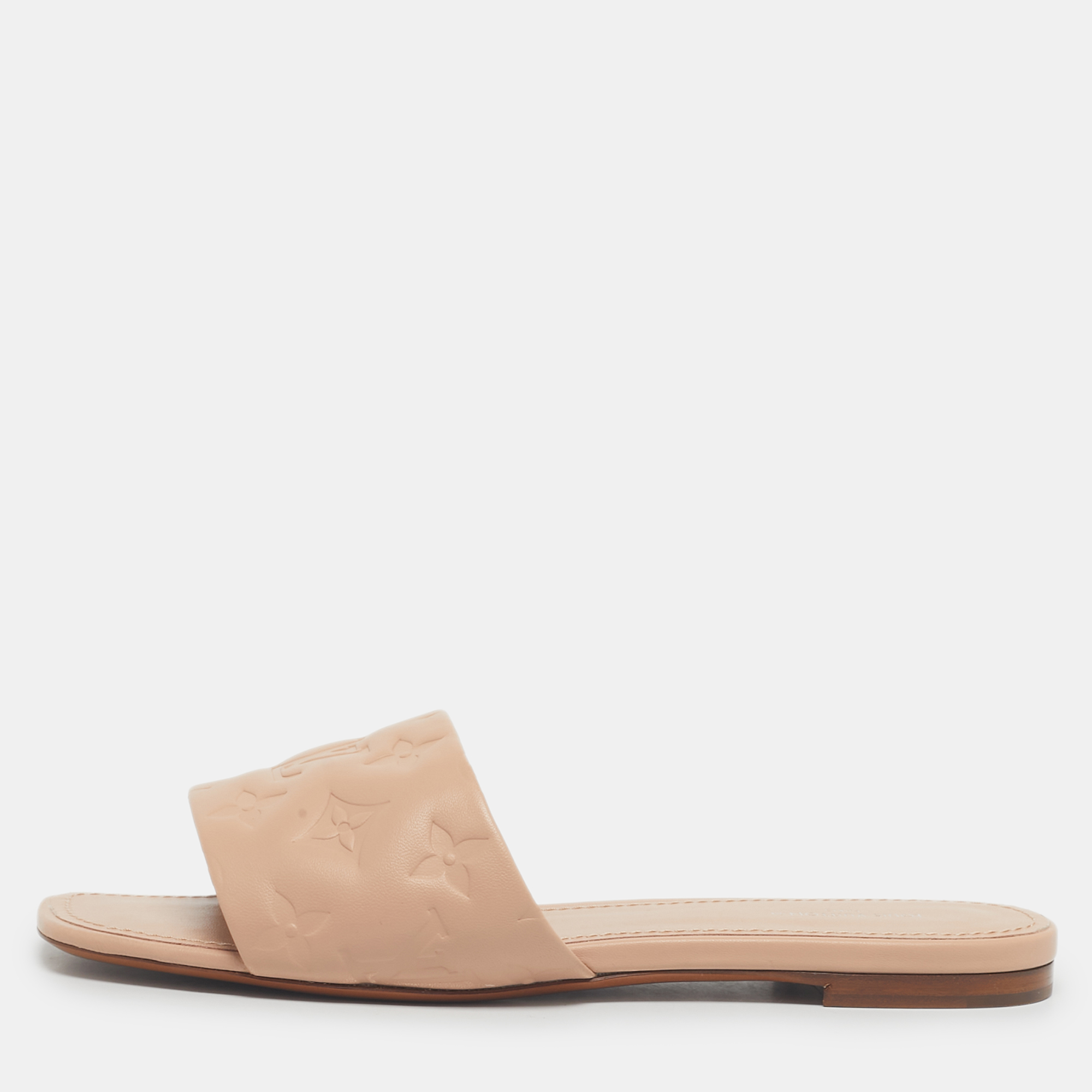 Louis Vuitton Dusty Pink Monogram Embossed Leather Revival Flat Slides Size
Louis Vuitton Dusty Pink Monogram Embossed Leather Revival Flat Slides Size