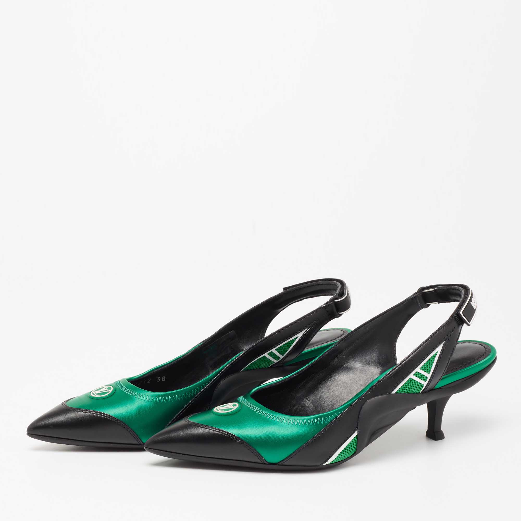 Louis Vuitton Green/Black Satin, Mesh and Leather Archlight Slingback Pumps Size
Louis Vuitton Green/Black Satin, Mesh and Leather Archlight Slingback Pumps Size