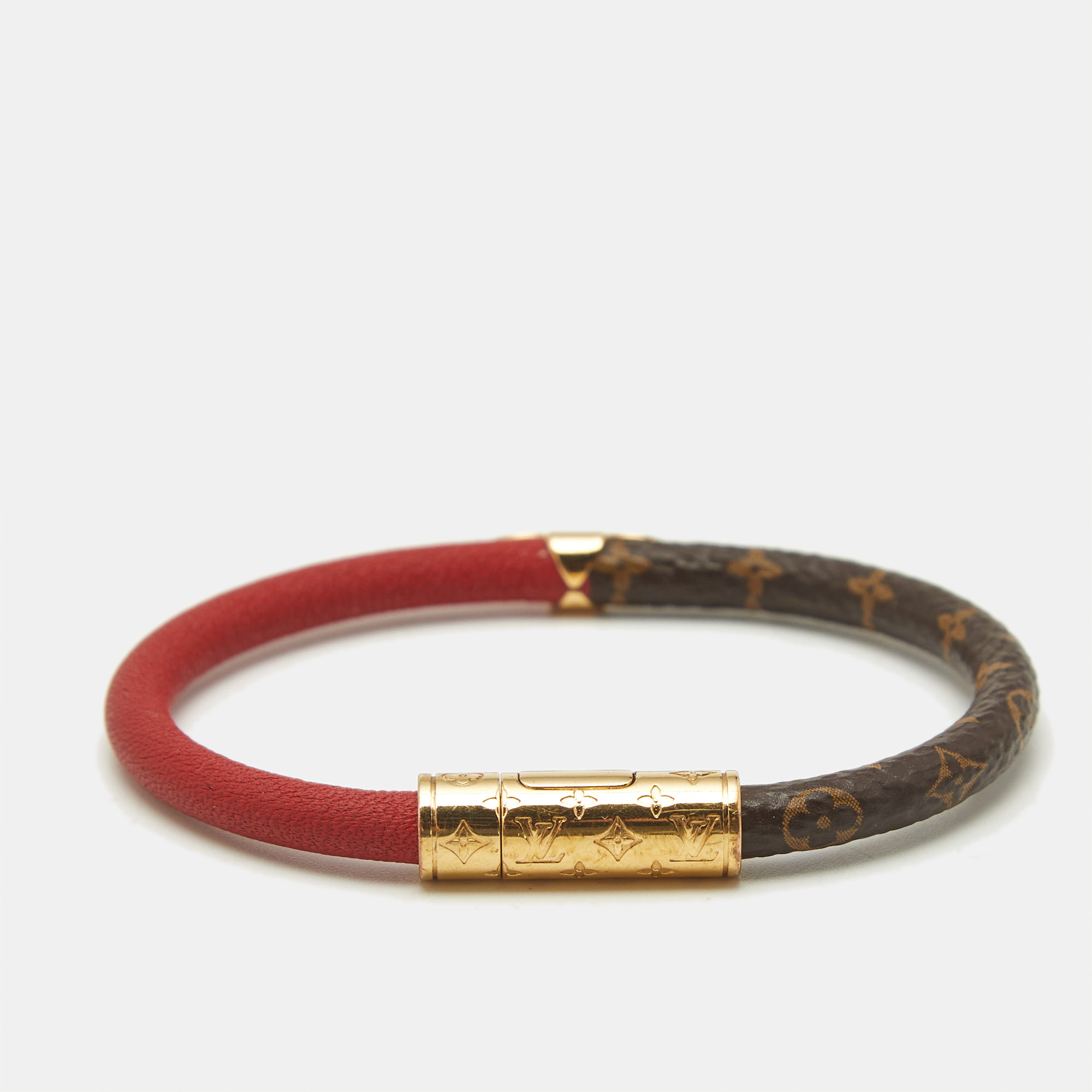 Louis Vuitton Daily Confidential Bracelet Canvas Leather Gold Tone Bracelet
Louis Vuitton Daily Confidential Bracelet Canvas Leather Gold Tone Bracelet