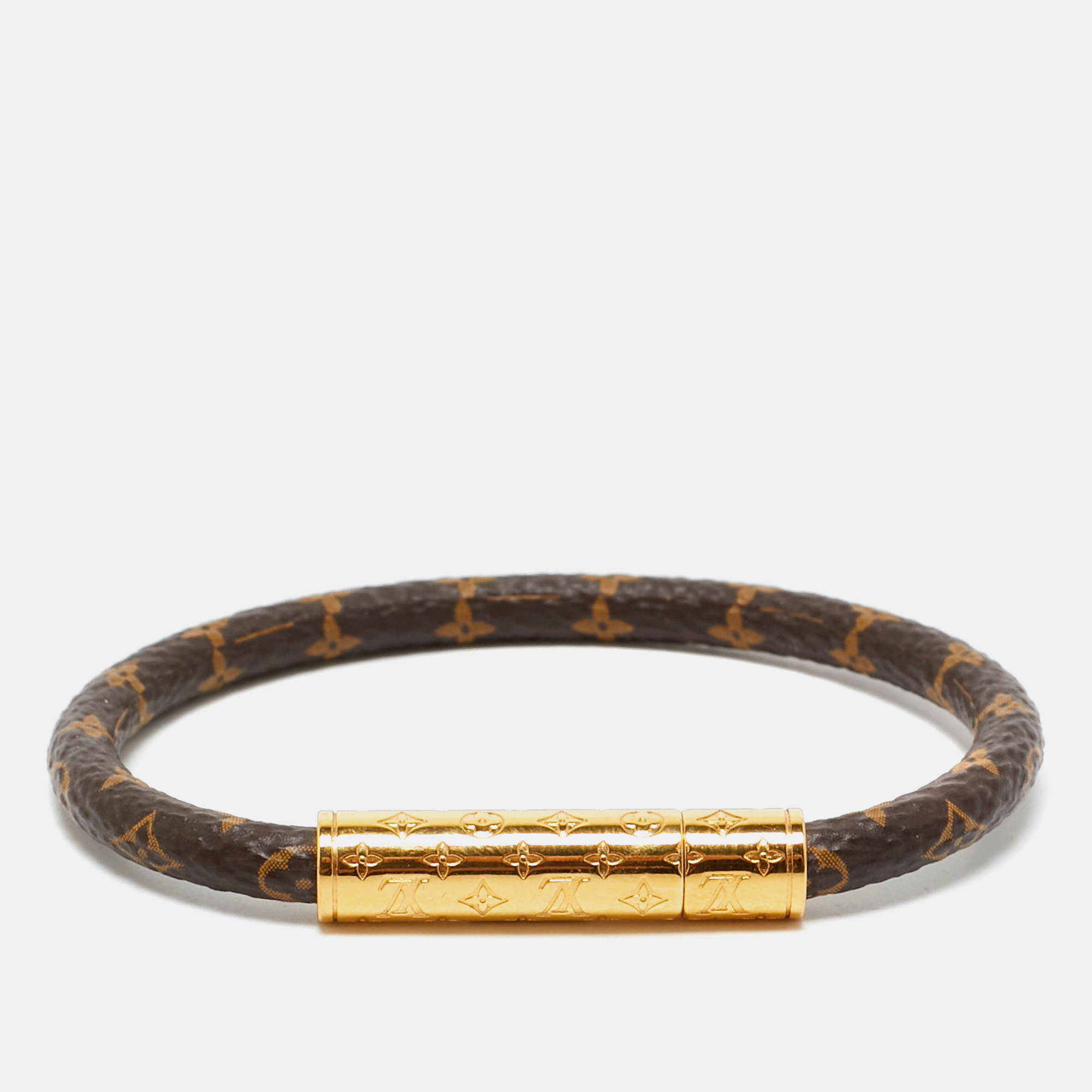 Louis Vuitton Daily Confidential Canvas Monogram Gold Tone Bracelet
Louis Vuitton Daily Confidential Canvas Monogram Gold Tone Bracelet