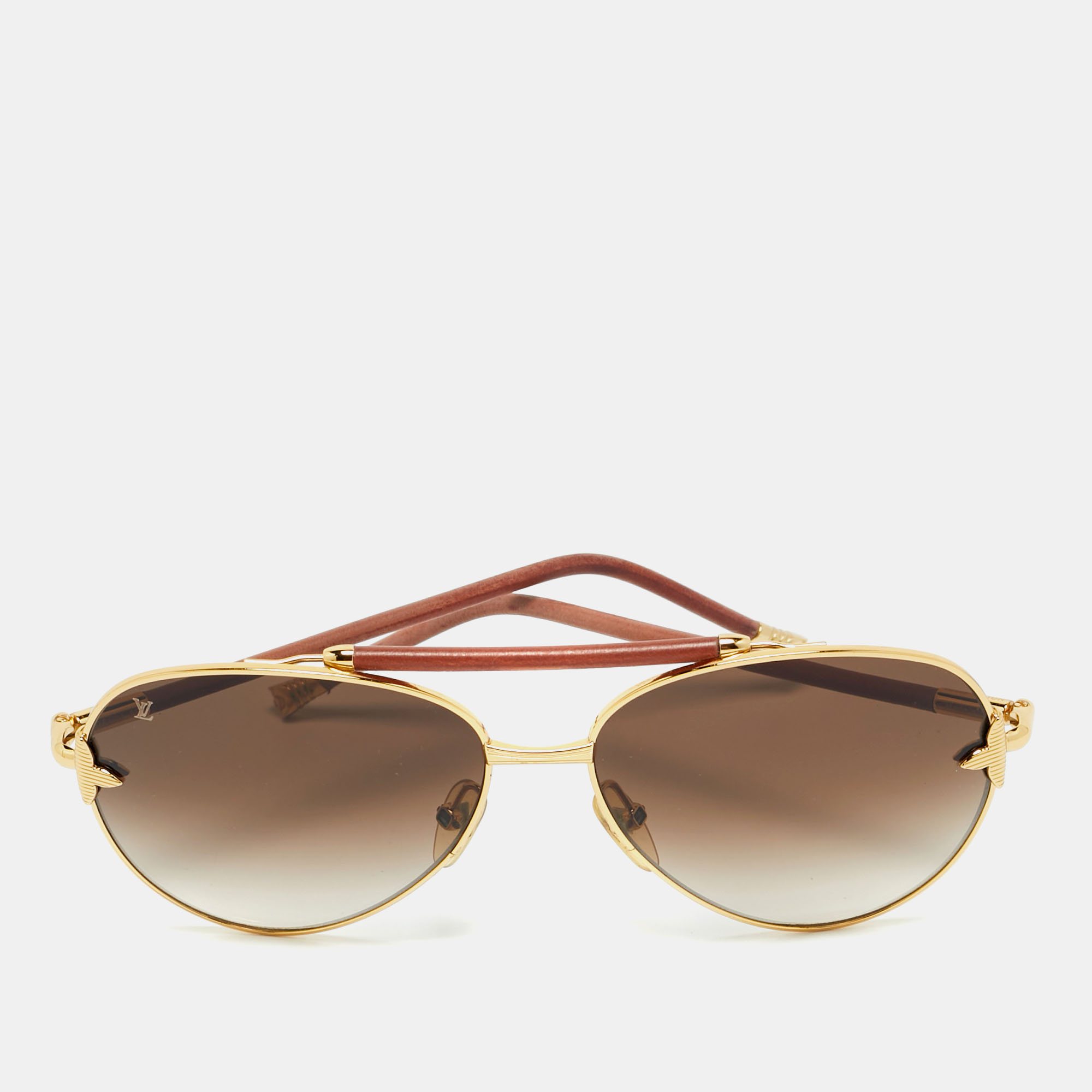 Louis Vuitton Gold Tone/Brown Gradient Z0568U Petite Viola Aviators Sunglasses
Louis Vuitton Gold Tone/Brown Gradient Z0568U Petite Viola Aviators Sunglasses