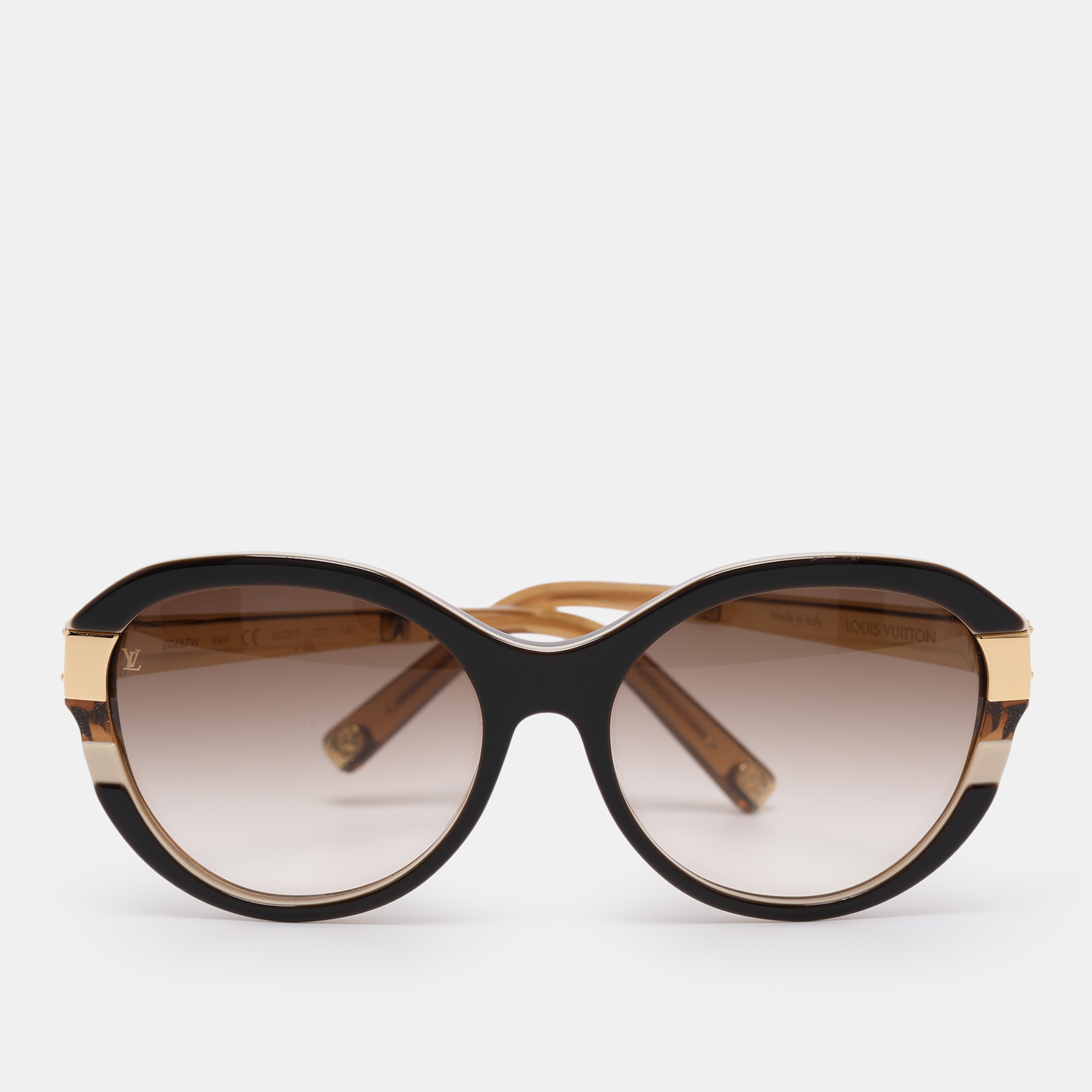 Louis Vuitton Gold Tone/ Brown Gradient Z0487W Petit Soupcon Cat Eye Sunglasses
Louis Vuitton Gold Tone/ Brown Gradient Z0487W Petit Soupcon Cat Eye Sunglasses
