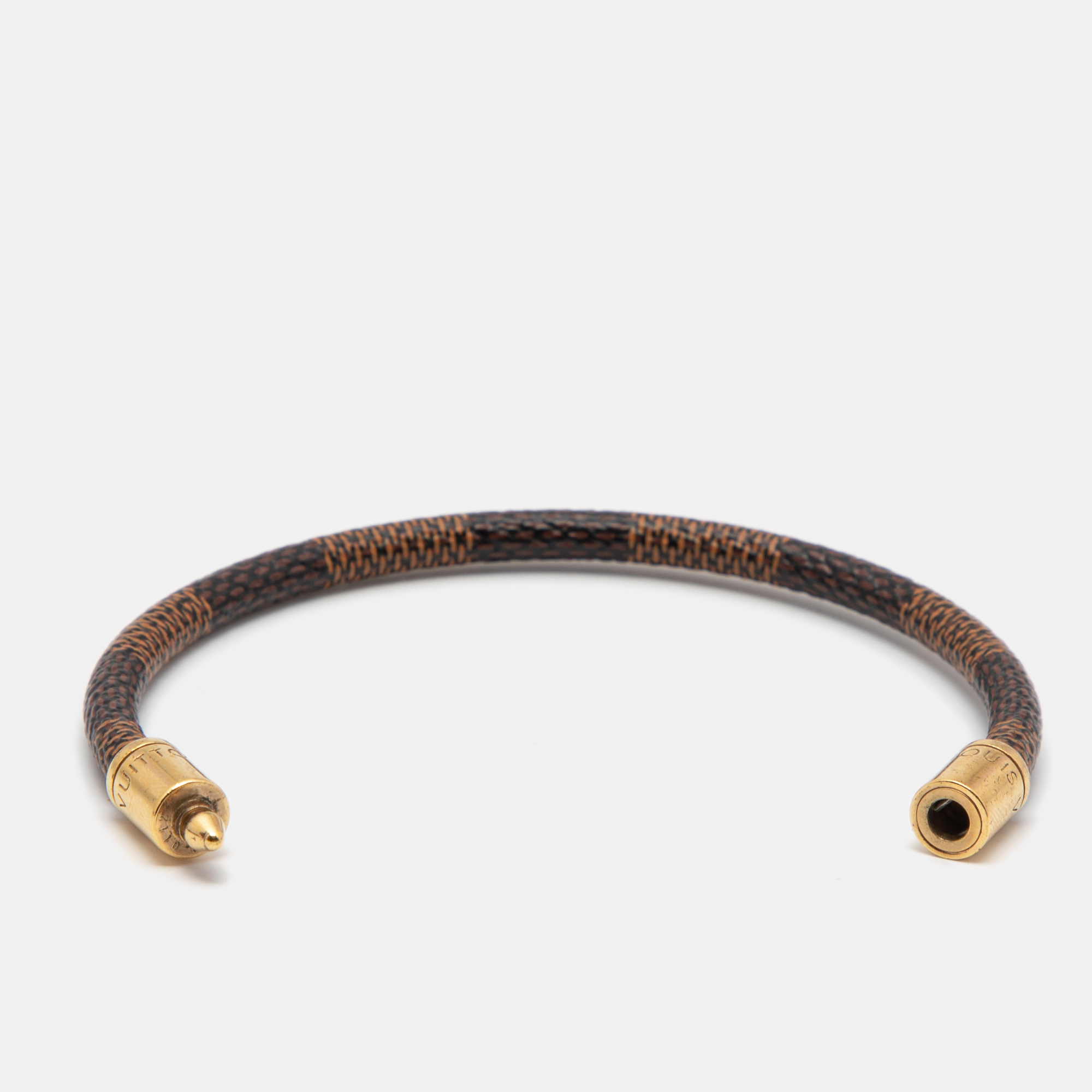 Louis Vuitton Keep It Canvas Gold Tone Bracelet
Louis Vuitton Keep It Canvas Gold Tone Bracelet