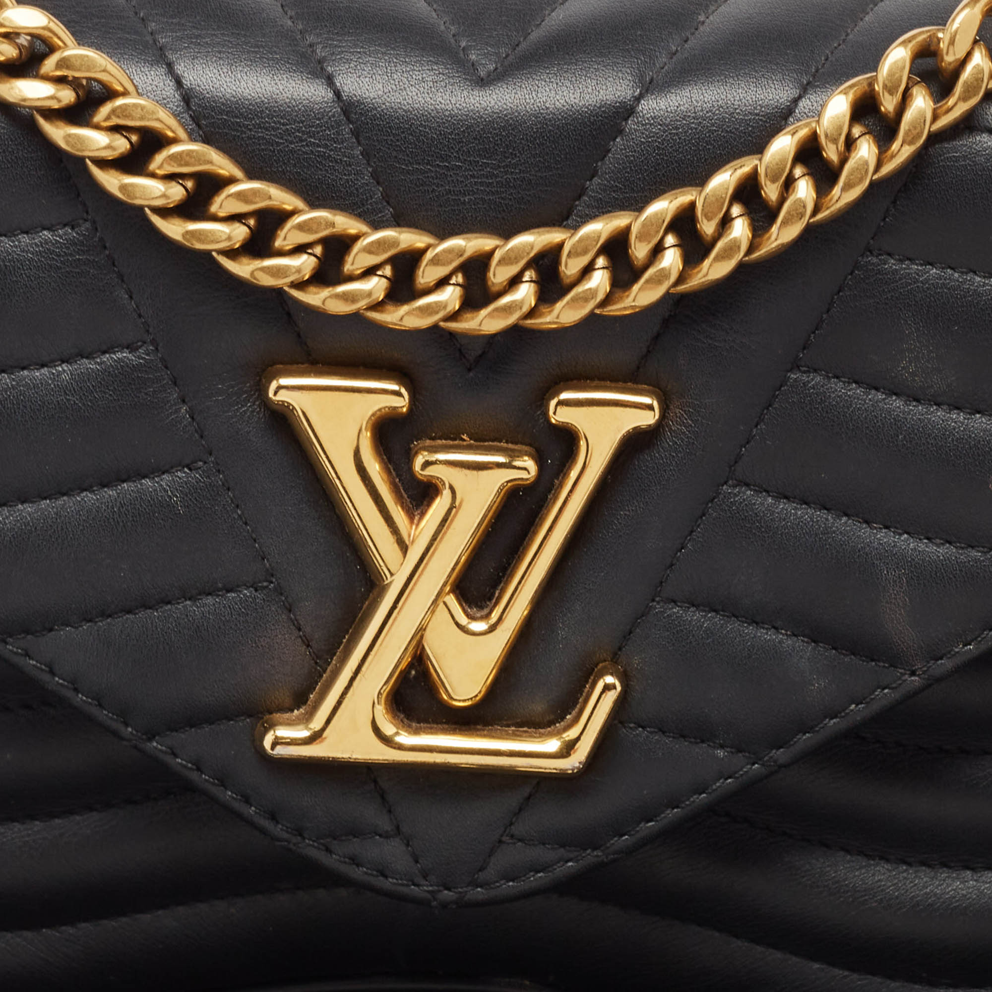 Louis Vuitton Black Quilted Leather New Wave Chain MM Bag