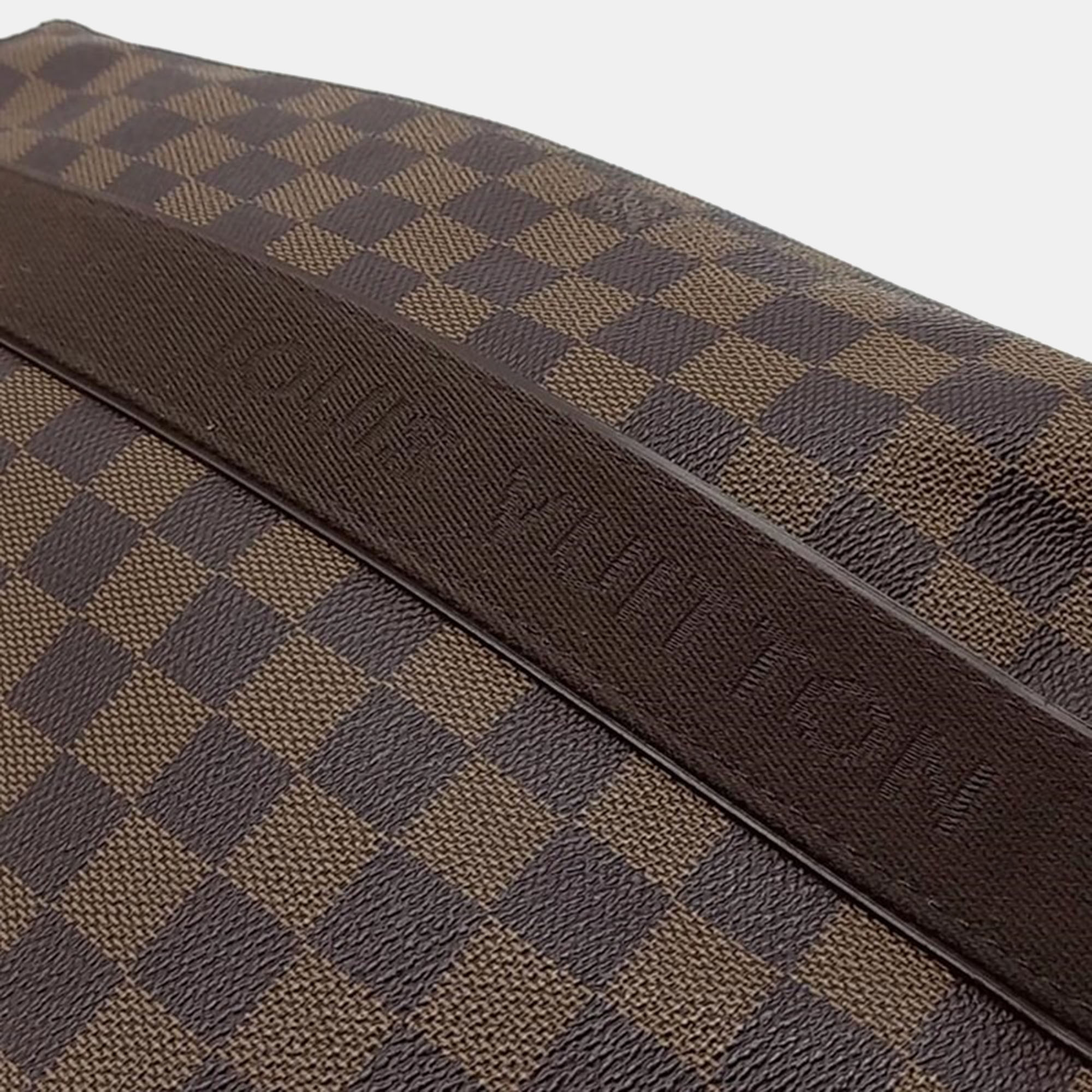 Louis Vuitton Damier Beaubourg Bag