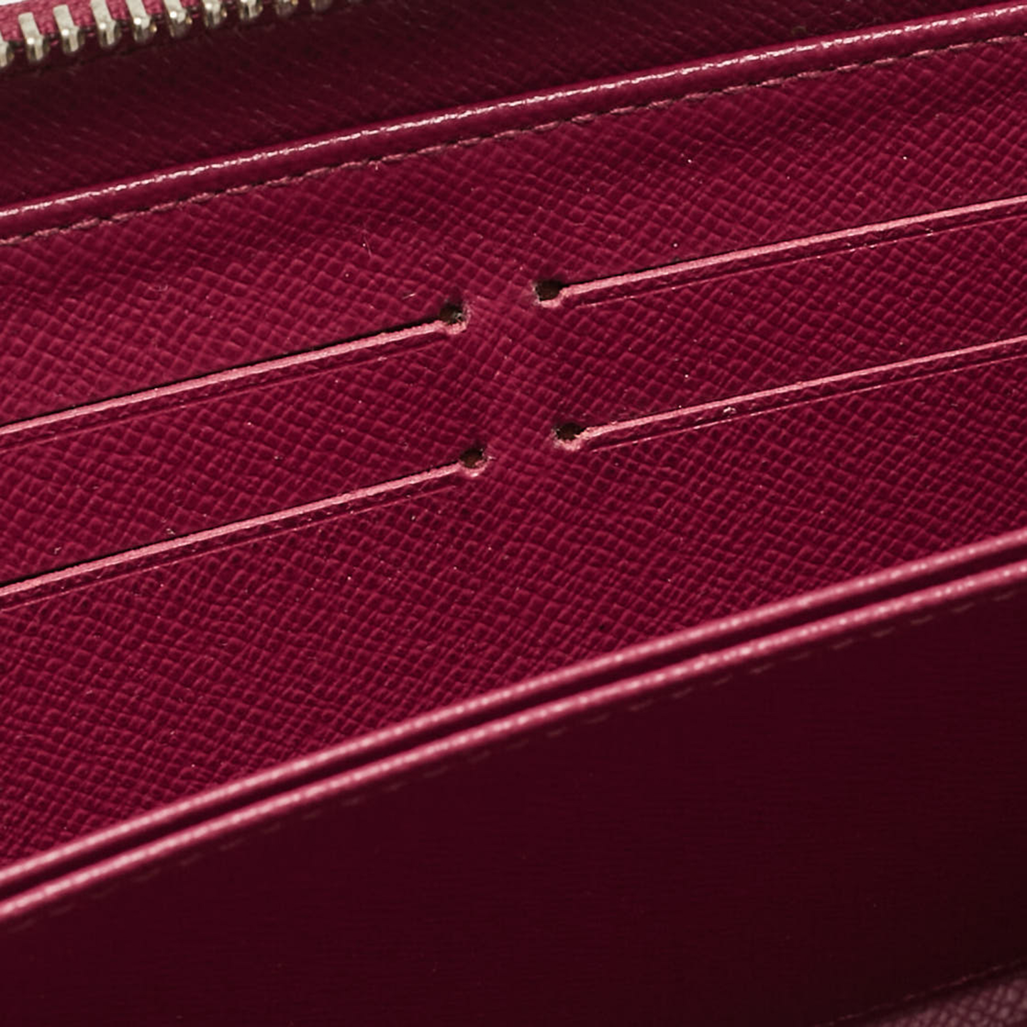 Louis Vuitton Fuchsia Epi Leather Zippy Wallet