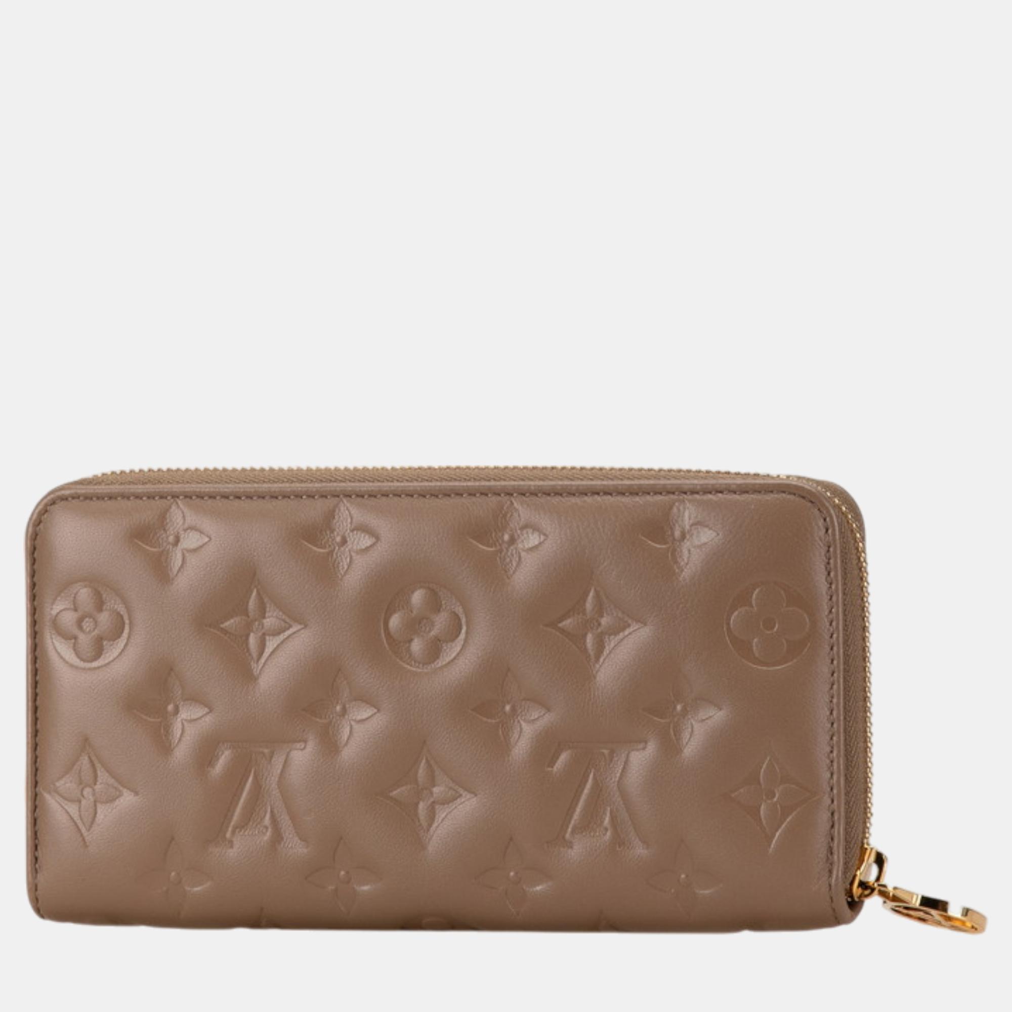 Louis Vuitton Beige Leather Monogram Zippy Wallet