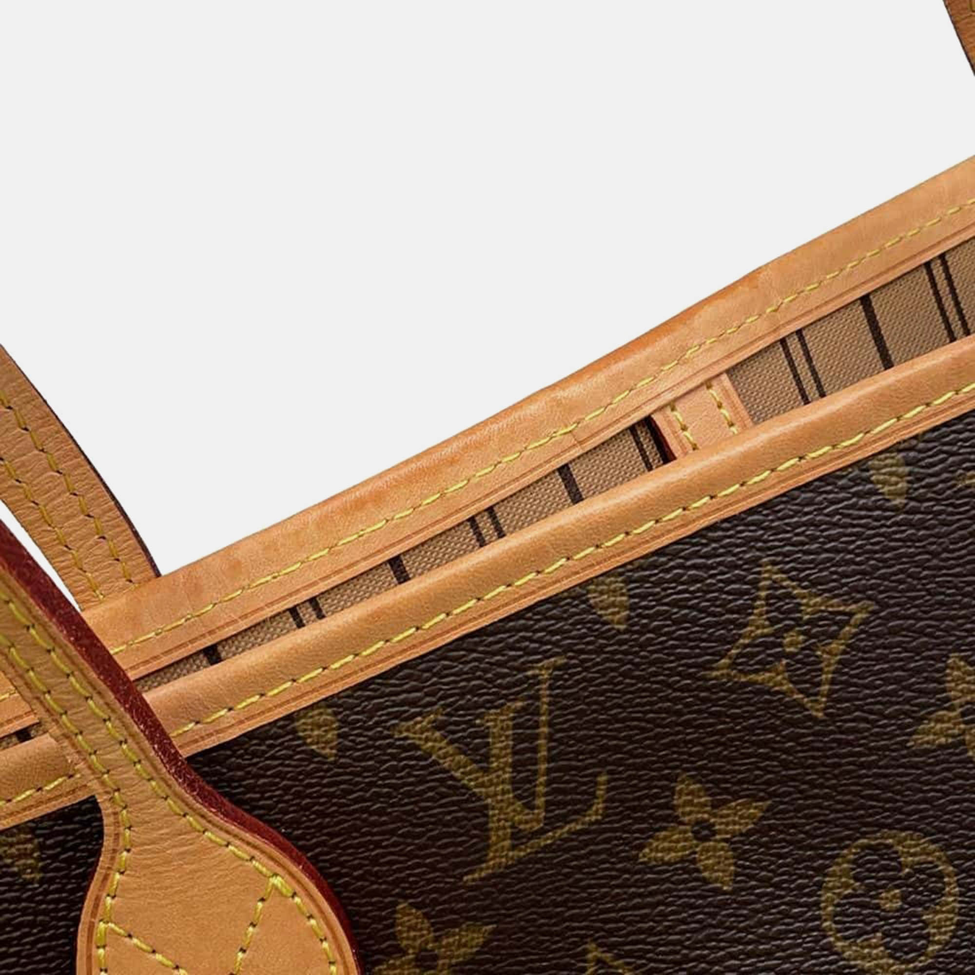 Louis Vuitton Beige Monogram Neverfull Size MM