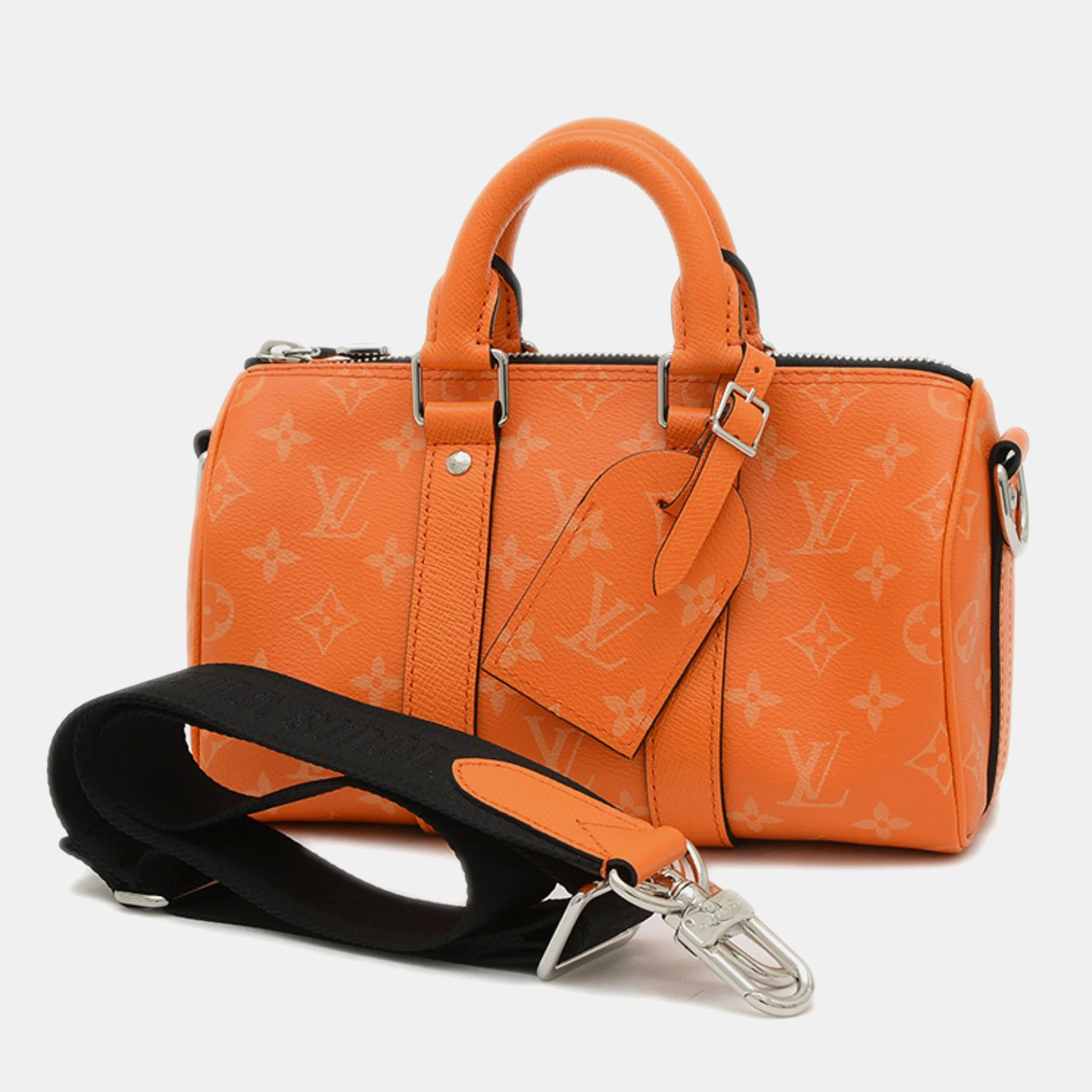 Louis Vuitton Orange Leather Taigarama Keepall Bandouliere 25 Shoulder Bag
Louis Vuitton Orange Leather Taigarama Keepall Bandouliere 25 Shoulder Bag