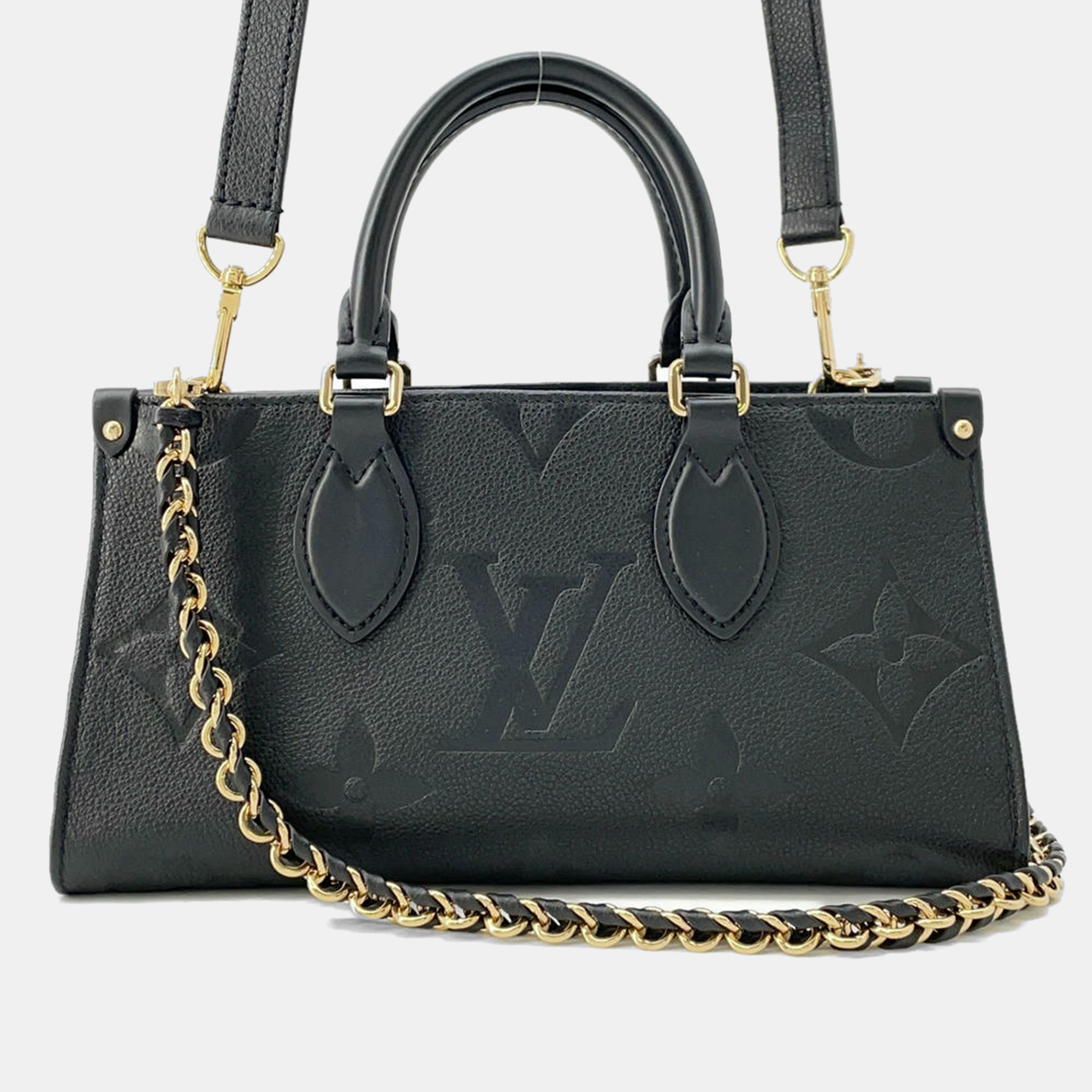 Louis Vuitton Noir Monogram Empreinte Leather Onthego East West Shoulder Bag, Black
Louis Vuitton Noir Monogram Empreinte Leather Onthego East West Shoulder Bag, Black