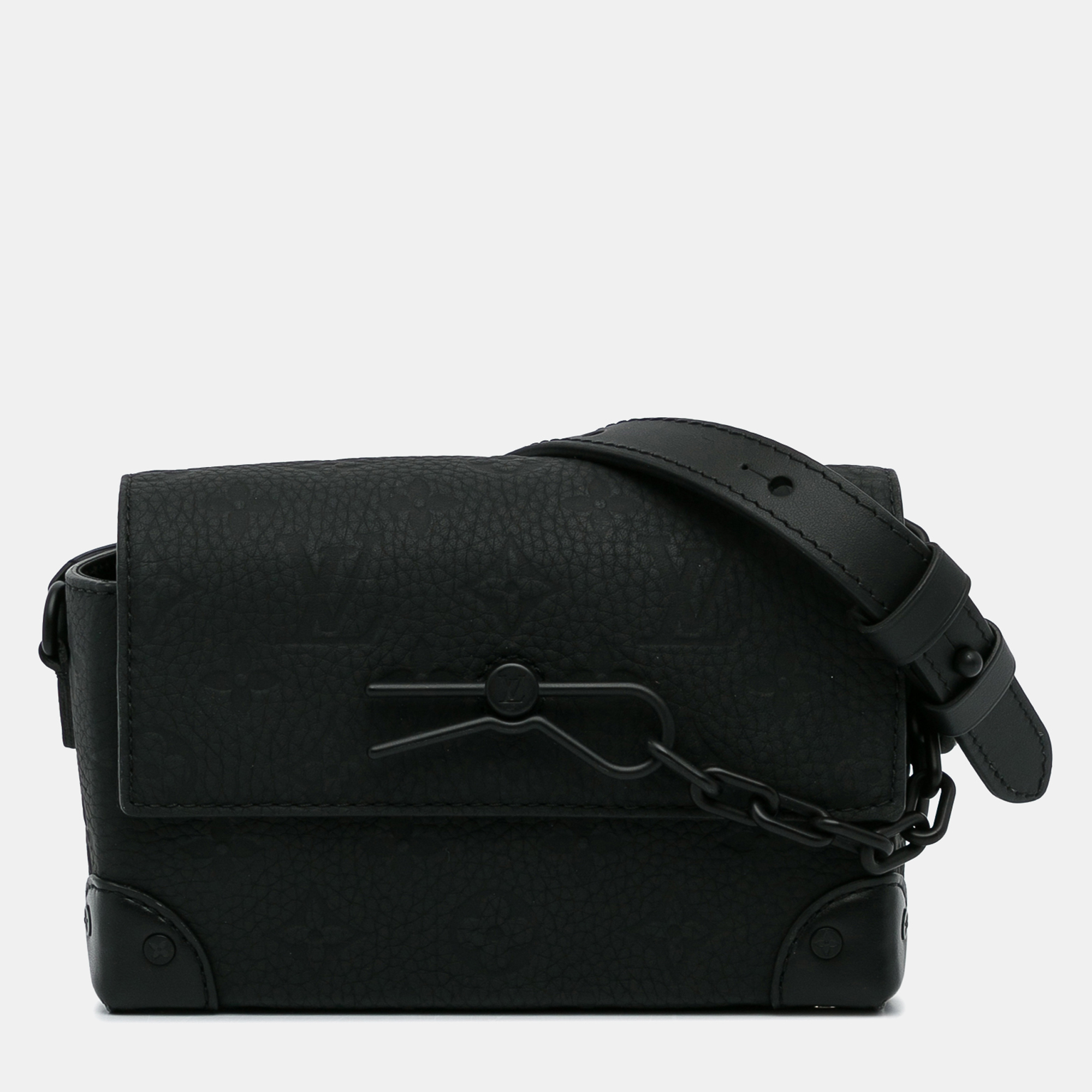 Louis Vuitton Black Monogram Taurillon Steamer Wearable Wallet
Louis Vuitton Black Monogram Taurillon Steamer Wearable Wallet