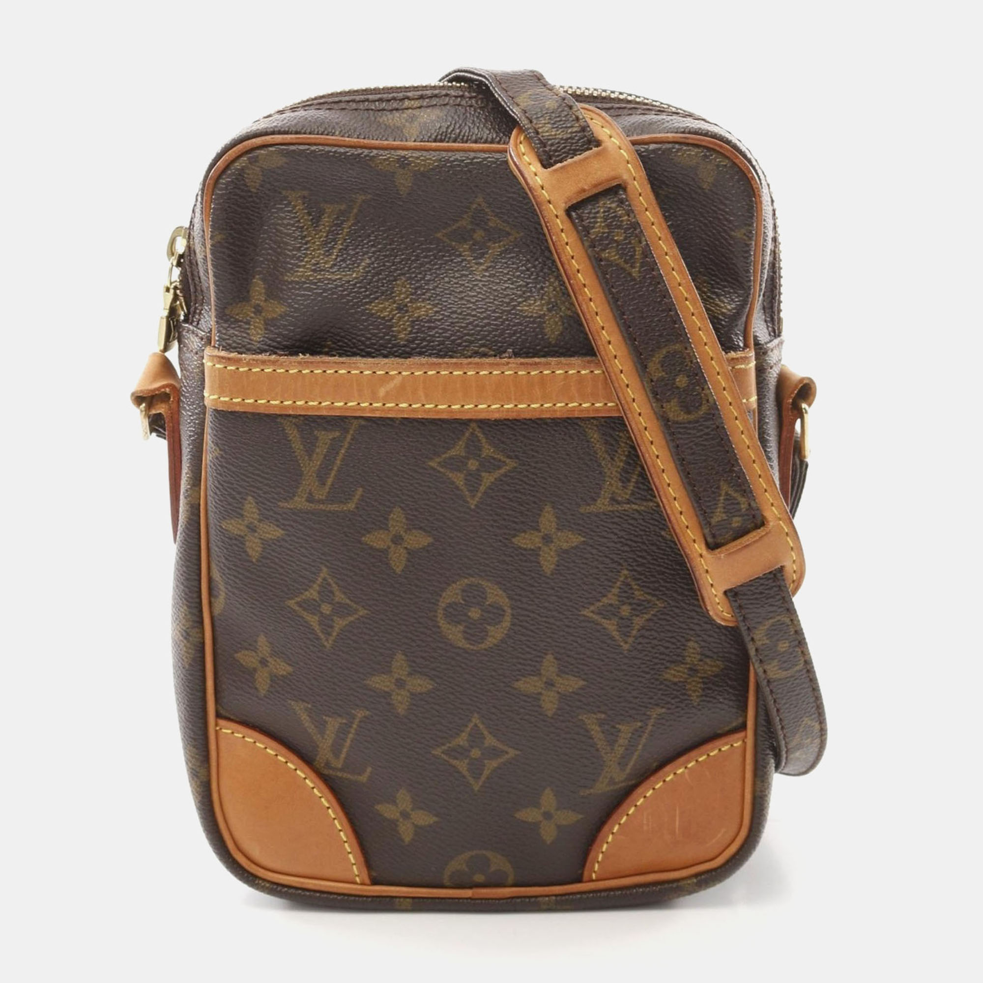 M55799 Louis Vuitton Danube Shoulder Crossbody Bag Monogram Lv, Brown
M55799 Louis Vuitton Danube Shoulder Crossbody Bag Monogram Lv, Brown