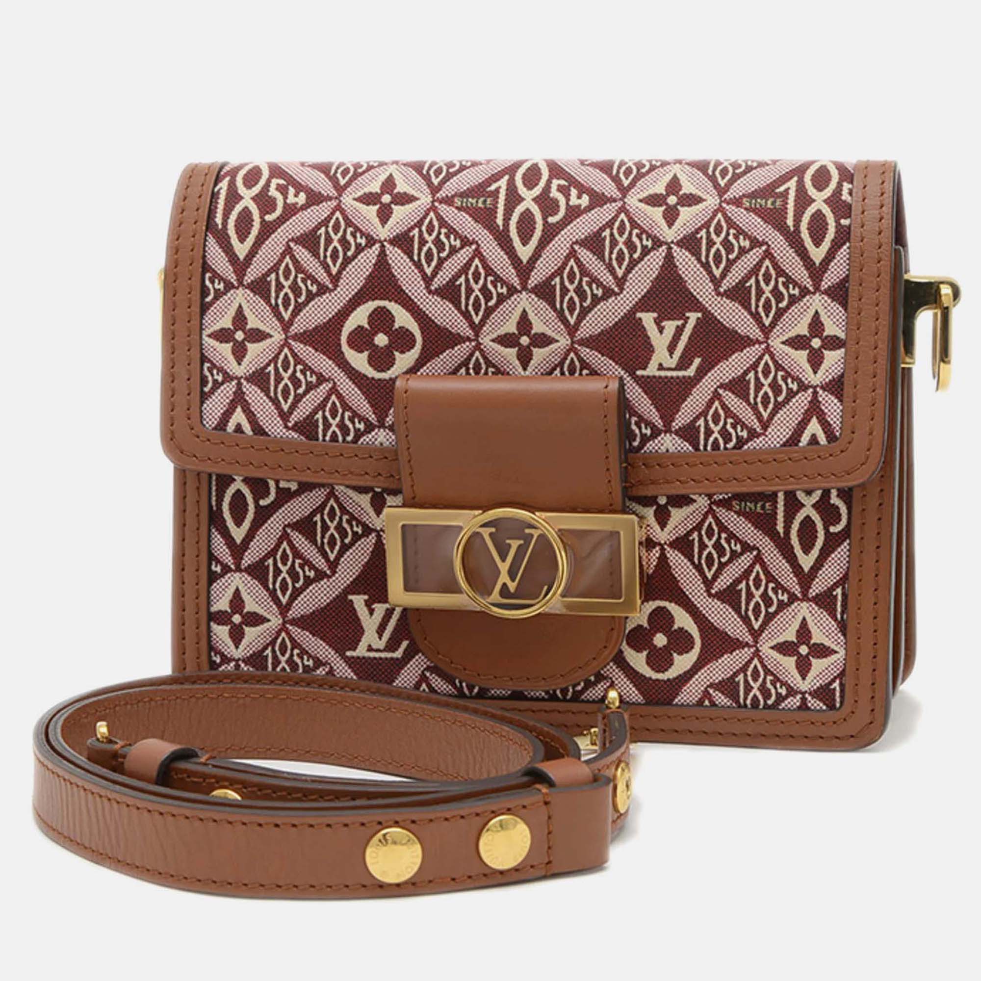 Louis Vuitton Monogram Jacquard Dauphine Mini Shoulder Bag Bordeaux Pink, Brown
Louis Vuitton Monogram Jacquard Dauphine Mini Shoulder Bag Bordeaux Pink, Brown