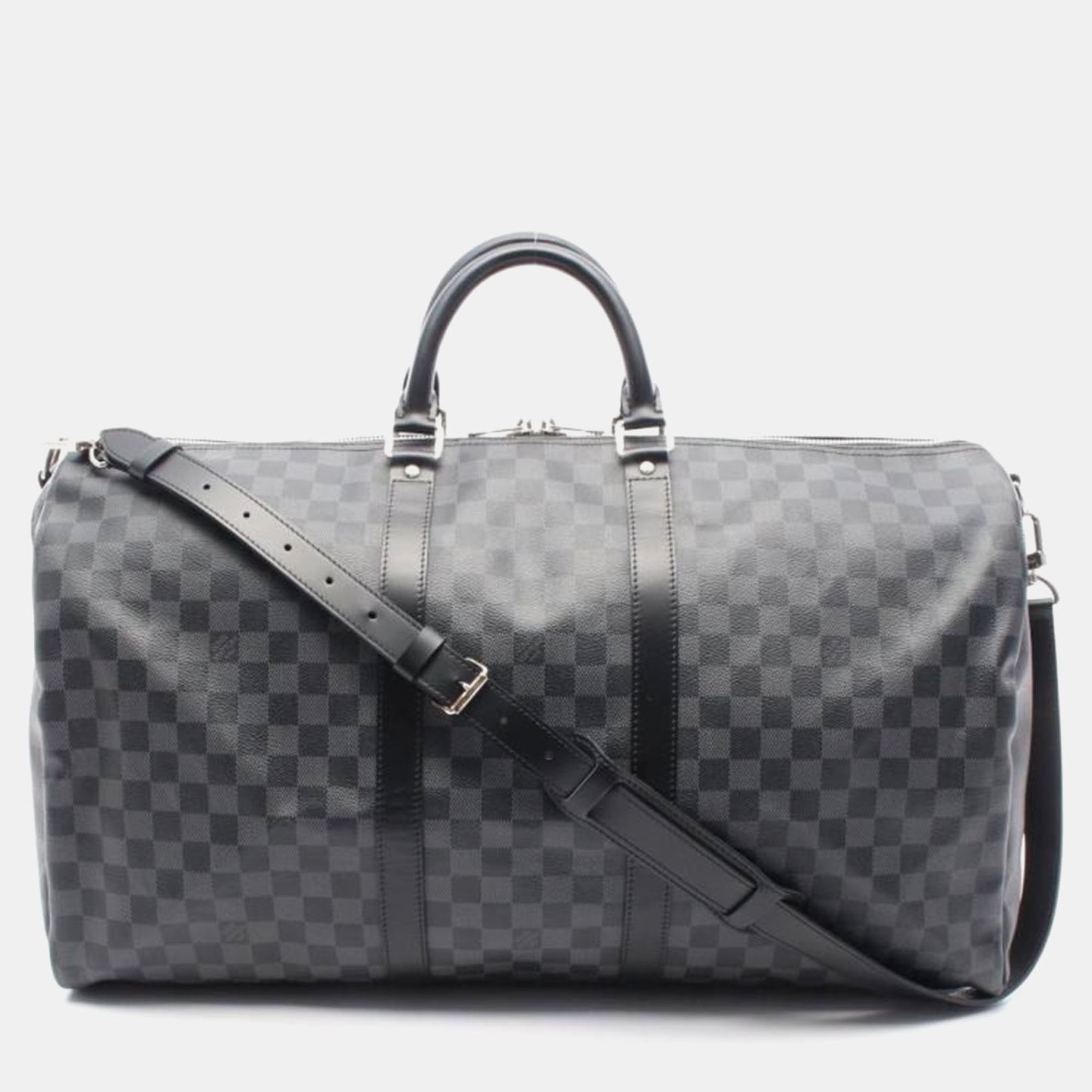 Louis Vuitton Keepall Bandouliere 55 Damier Graphite Canvas Travel Bag, Black
Louis Vuitton Keepall Bandouliere 55 Damier Graphite Canvas Travel Bag, Black