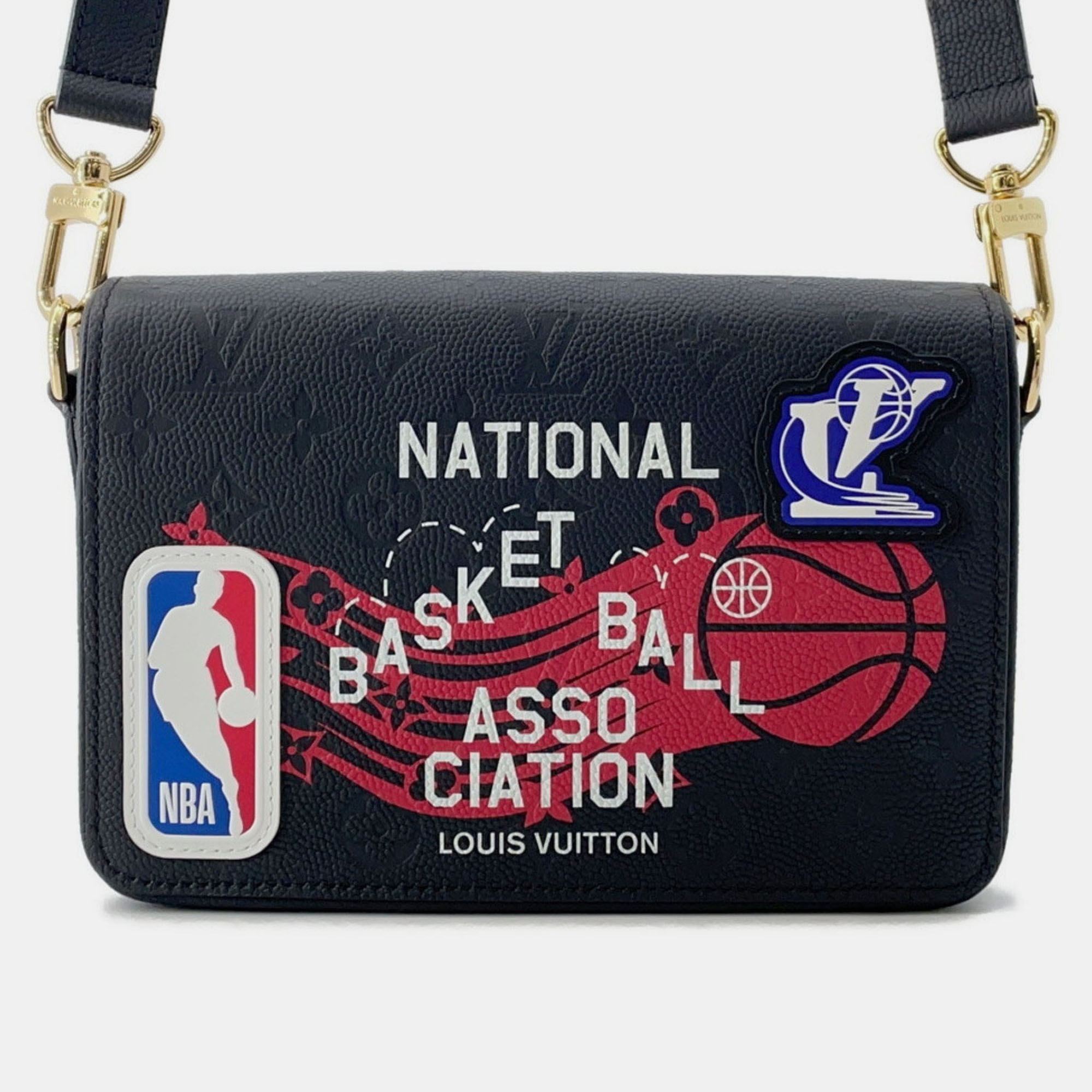 Louis Vuitton Monogram Empreinte Studio Shoulder Bag In Black Cowhide Leather 
Louis Vuitton Monogram Empreinte Studio Shoulder Bag In Black Cowhide Leather