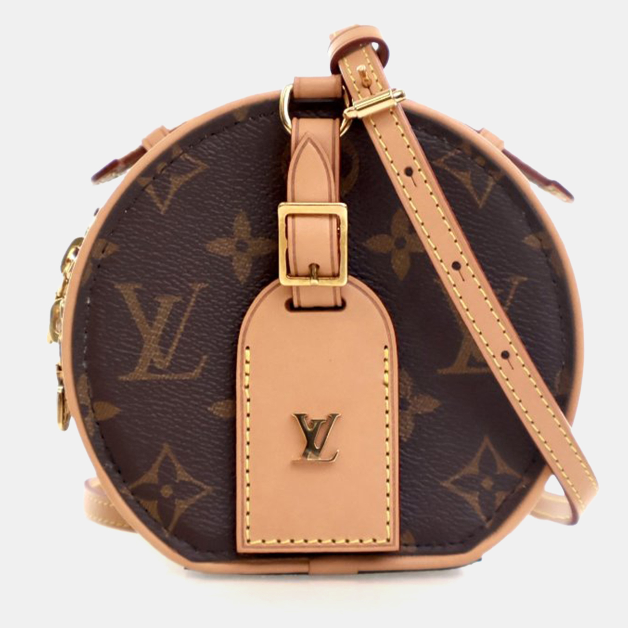 Louis Vuitton Brown Monogram Boite Chapeau Mini
Louis Vuitton Brown Monogram Boite Chapeau Mini