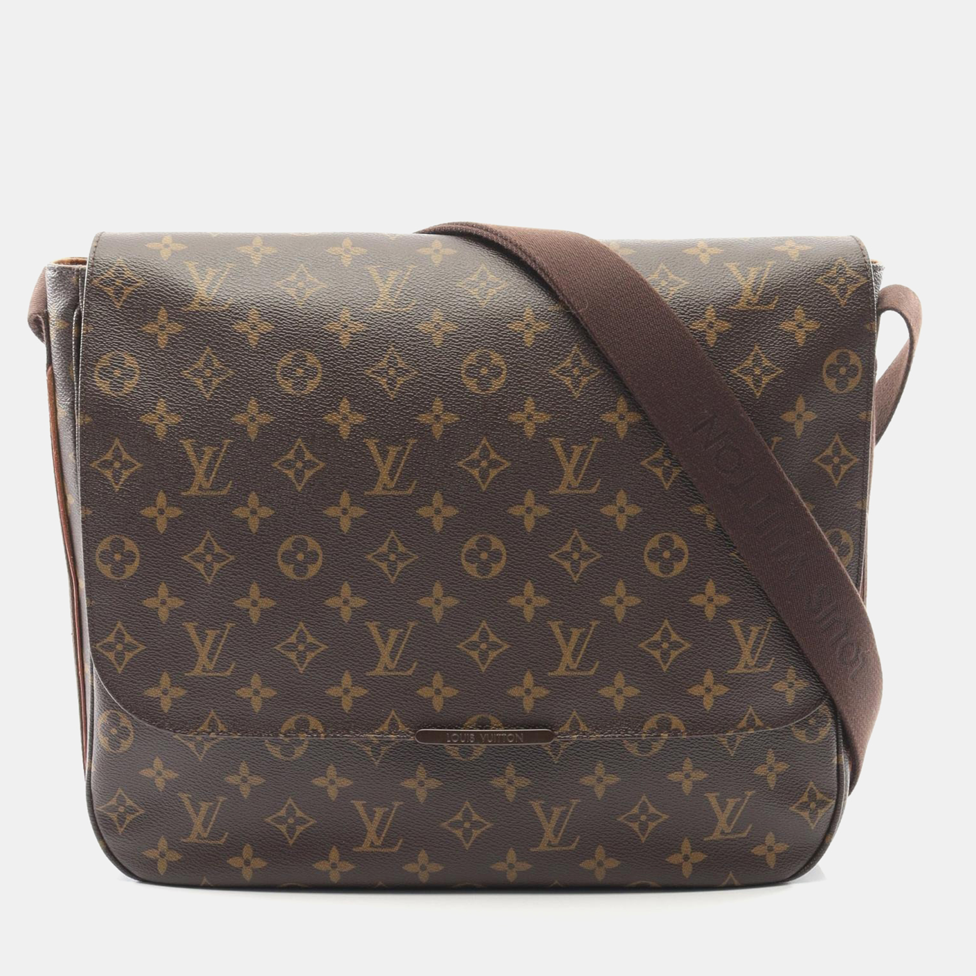 Louis Vuitton Beaubourg MM Brown Monogram Canvas Messenger Bag
Louis Vuitton Beaubourg MM Brown Monogram Canvas Messenger Bag