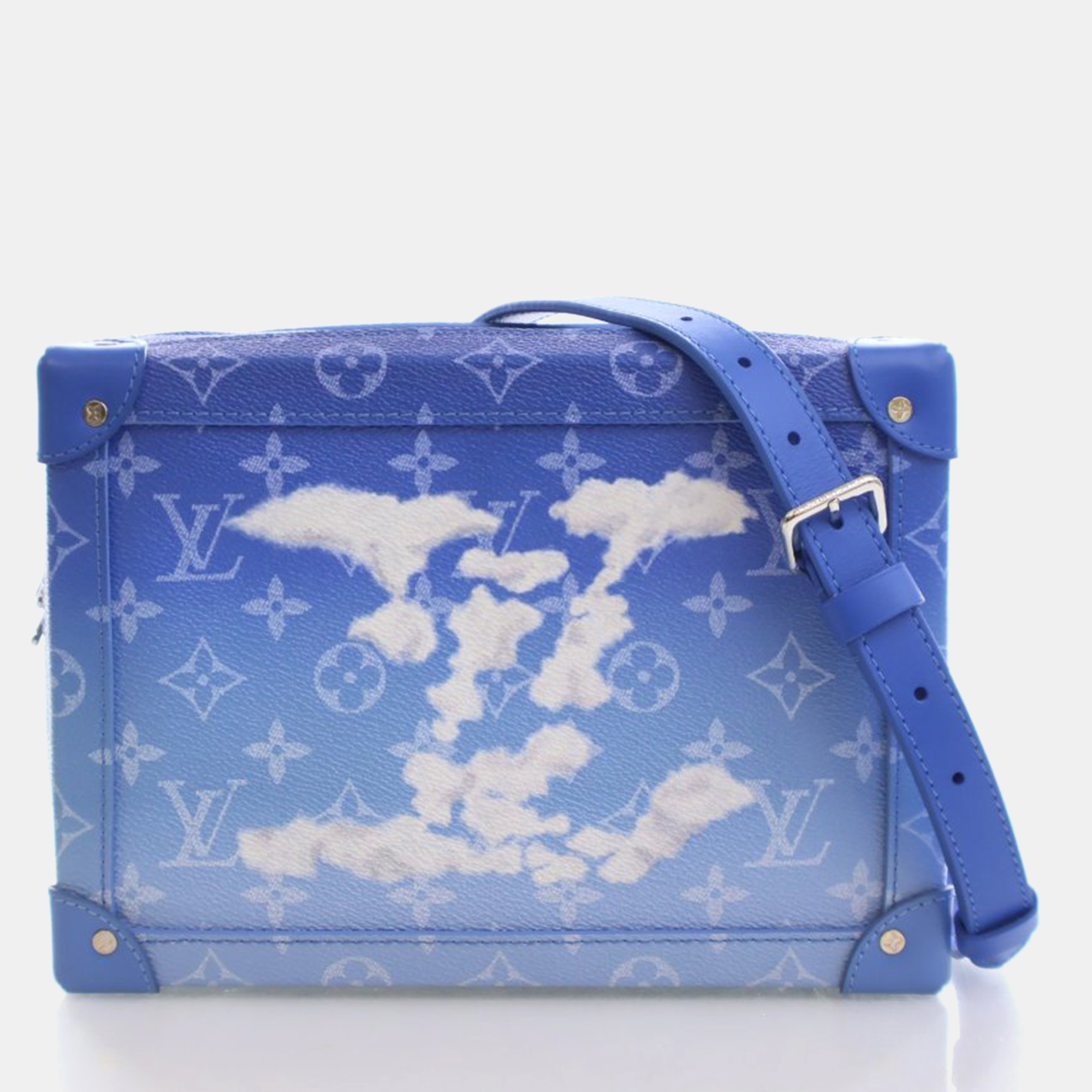 Louis Vuitton Monogram Clouds Soft Trunk Messenger, Blue
Louis Vuitton Monogram Clouds Soft Trunk Messenger, Blue