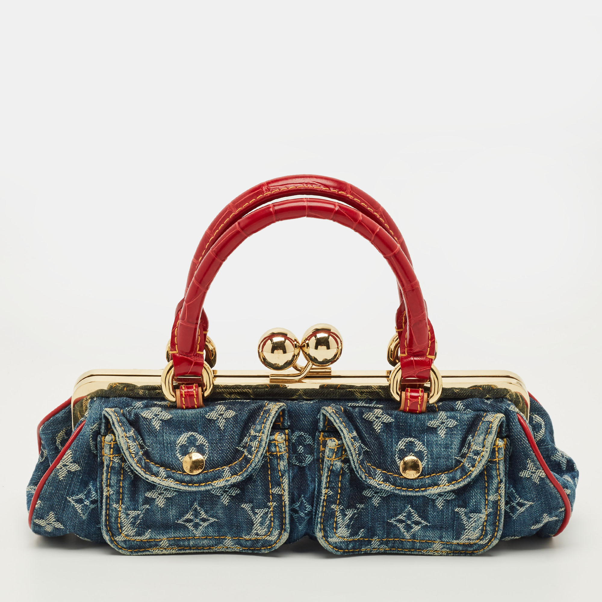 Louis Vuitton Sac Fermoir GM Blue/Red Monogram Denim and Alligator Bag
Louis Vuitton Sac Fermoir GM Blue/Red Monogram Denim and Alligator Bag