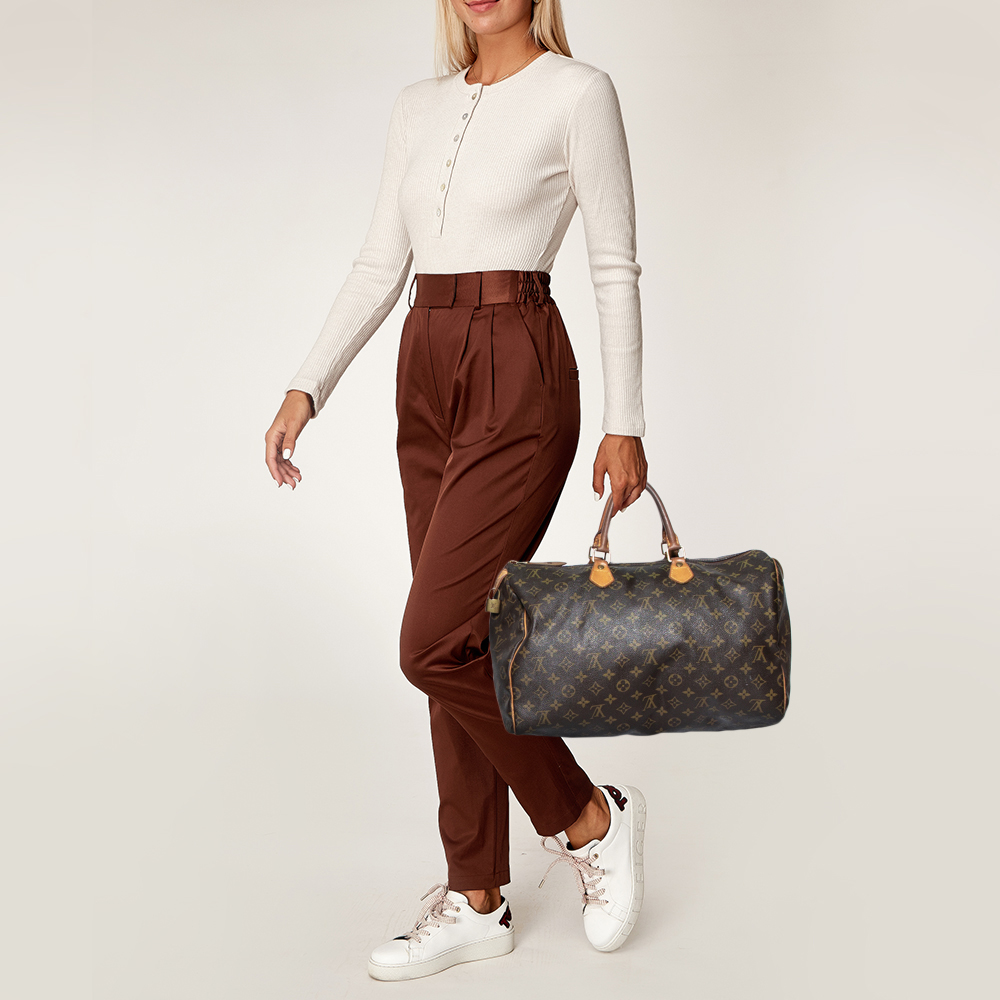 Louis Vuitton Monogram Canvas Speedy 40 Bag, Brown
Louis Vuitton Monogram Canvas Speedy 40 Bag, Brown