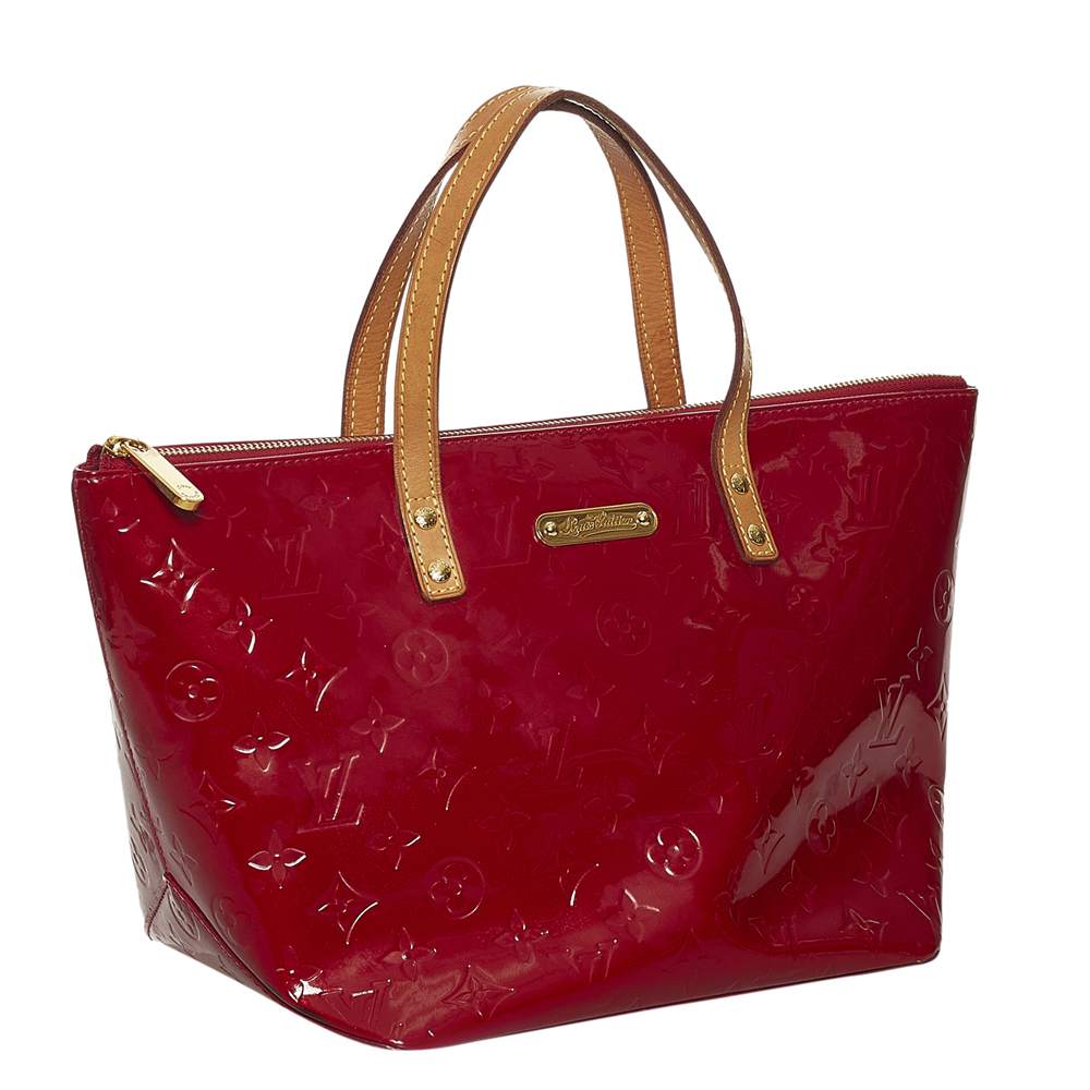 Louis Vuitton Red Vernis Leather Bellevue PM Shoulder Bag
Louis Vuitton Red Vernis Leather Bellevue PM Shoulder Bag