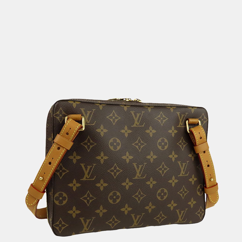 Louis Vuitton Brown Monogram Soft Trunk Messenger
Louis Vuitton Brown Monogram Soft Trunk Messenger