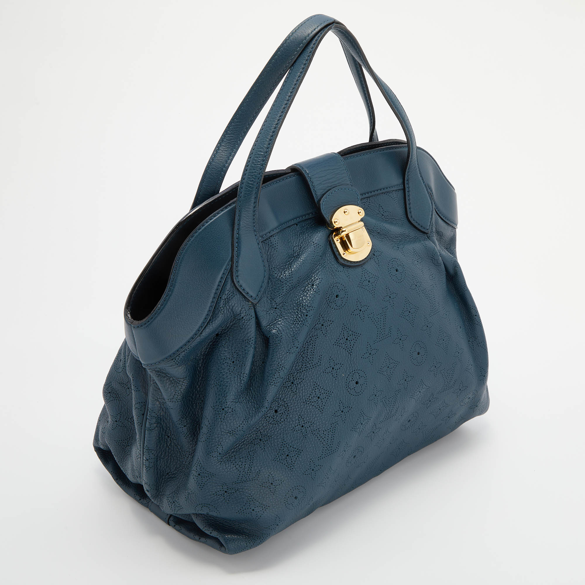 Louis Vuitton Marine Monogram Mahina Leather Cirrus MM Bag