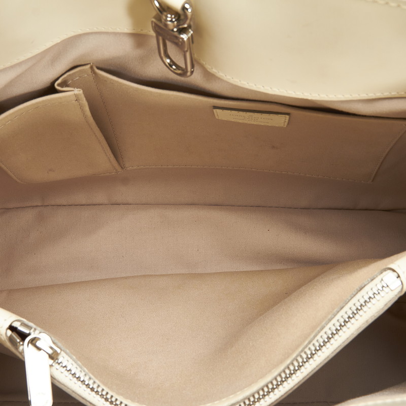 Louis Vuitton White Epi Leather Passy PM Bag