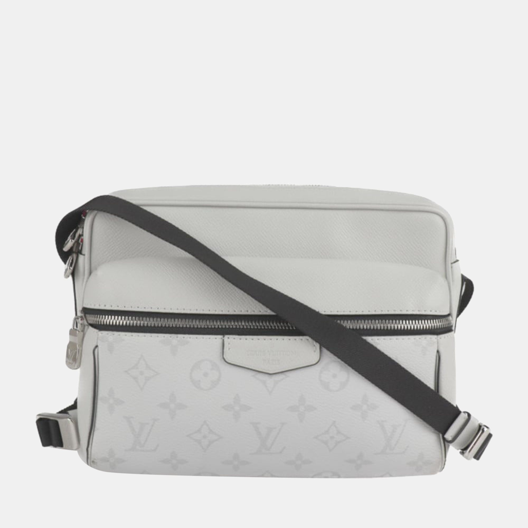 Louis Vuitton Grey Taiga Leather Monogram Taigrama Outdoor Messenger Bag