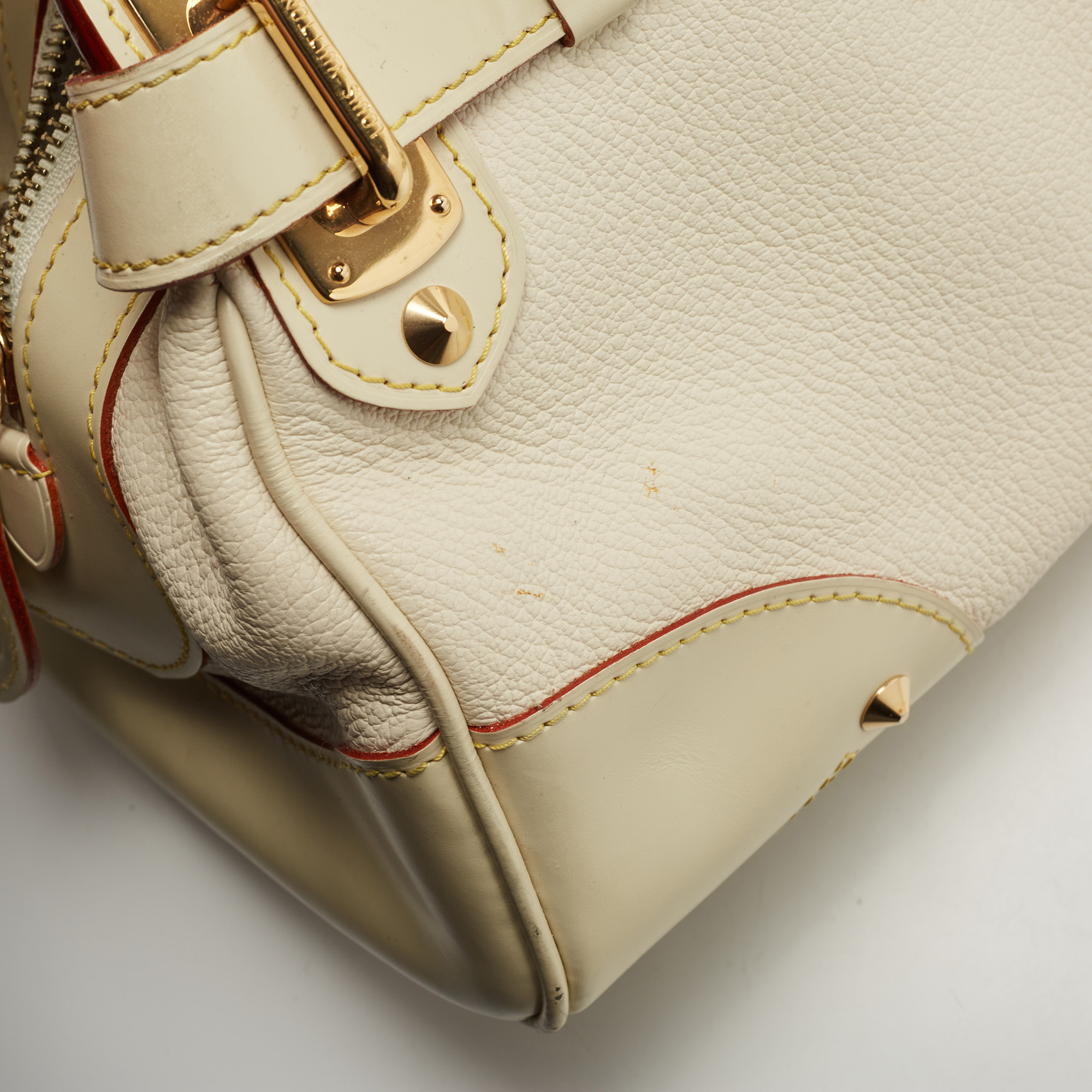 Louis Vuitton Cream/Off White Suhali Leather Le Radieux Bag