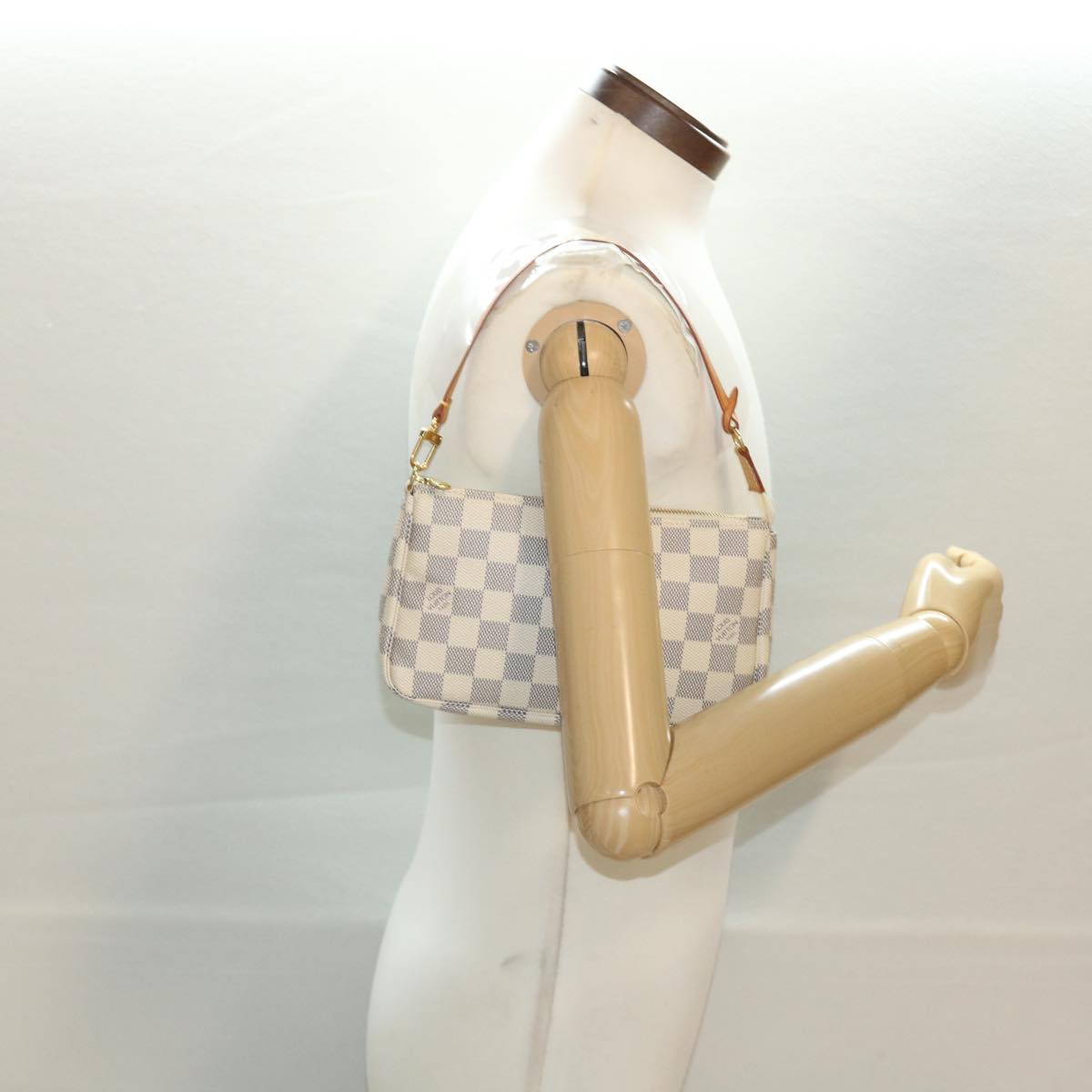 Louis Vuitton White Damier Azur Canvas Pochette Accessoires Bag