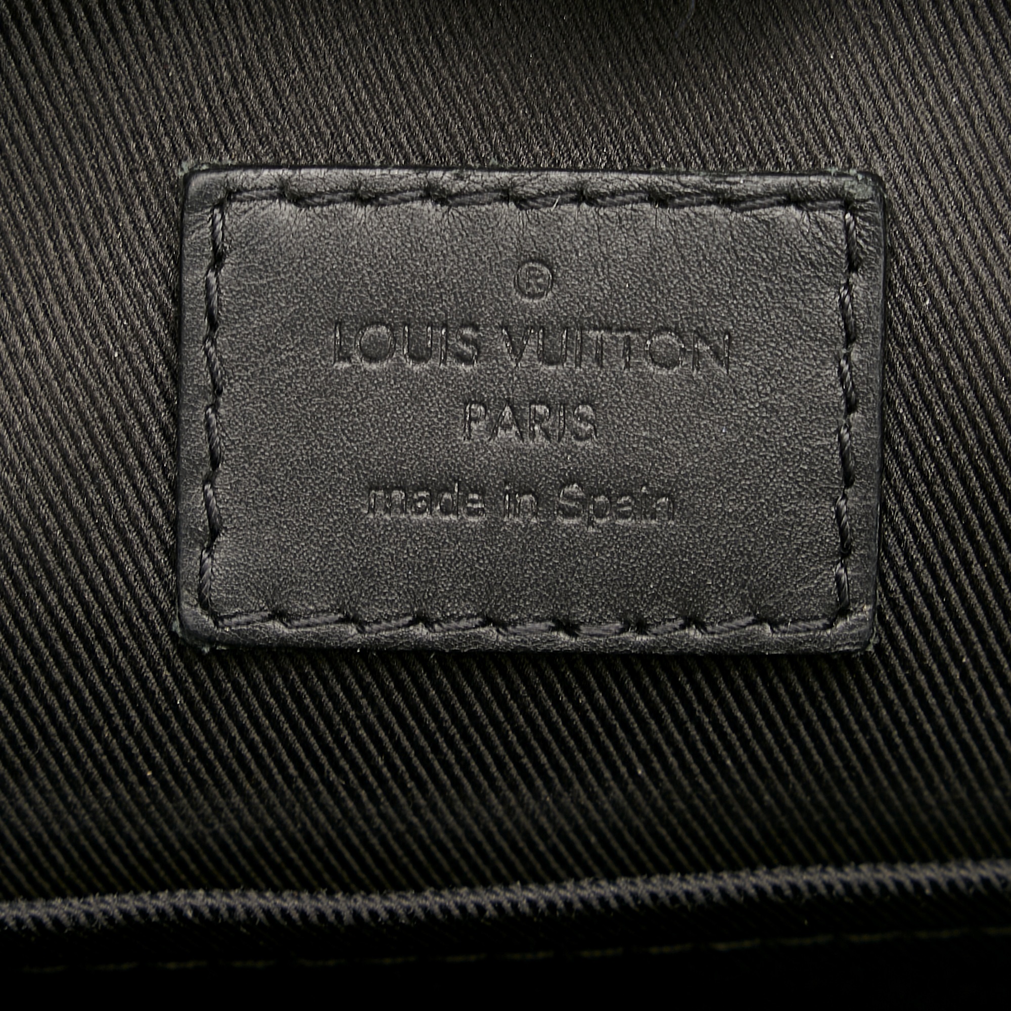 Louis Vuitton Black Damier Infini Discovery Messenger