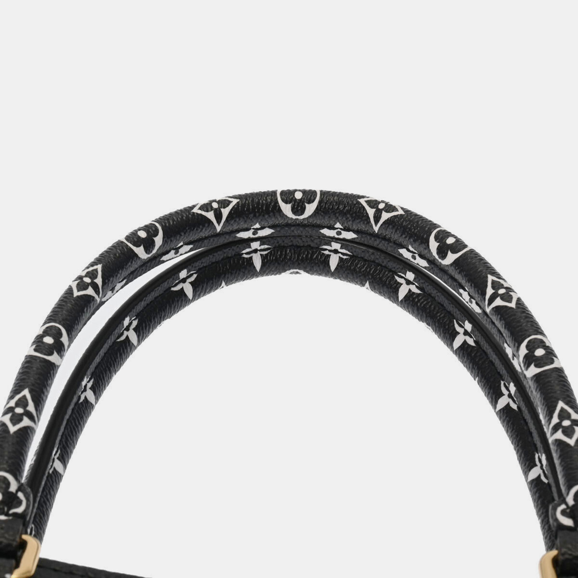 Louis Vuitton Black Monogram Giant Jungle OnTheGo GM Bag