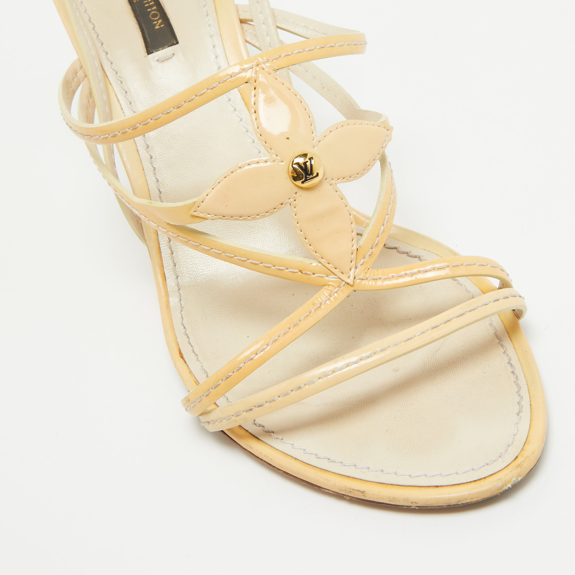 Louis Vuitton Cream Patent Slingback Sandals Size 39